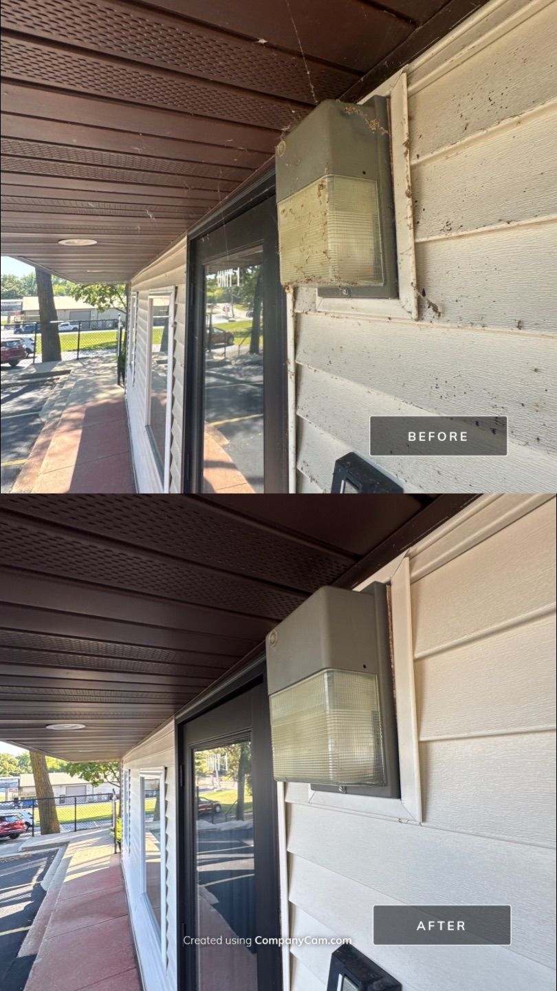 Commercial Building Wash Island Lake 176 & Roberts Rd by Simmons Power & Soft Washing