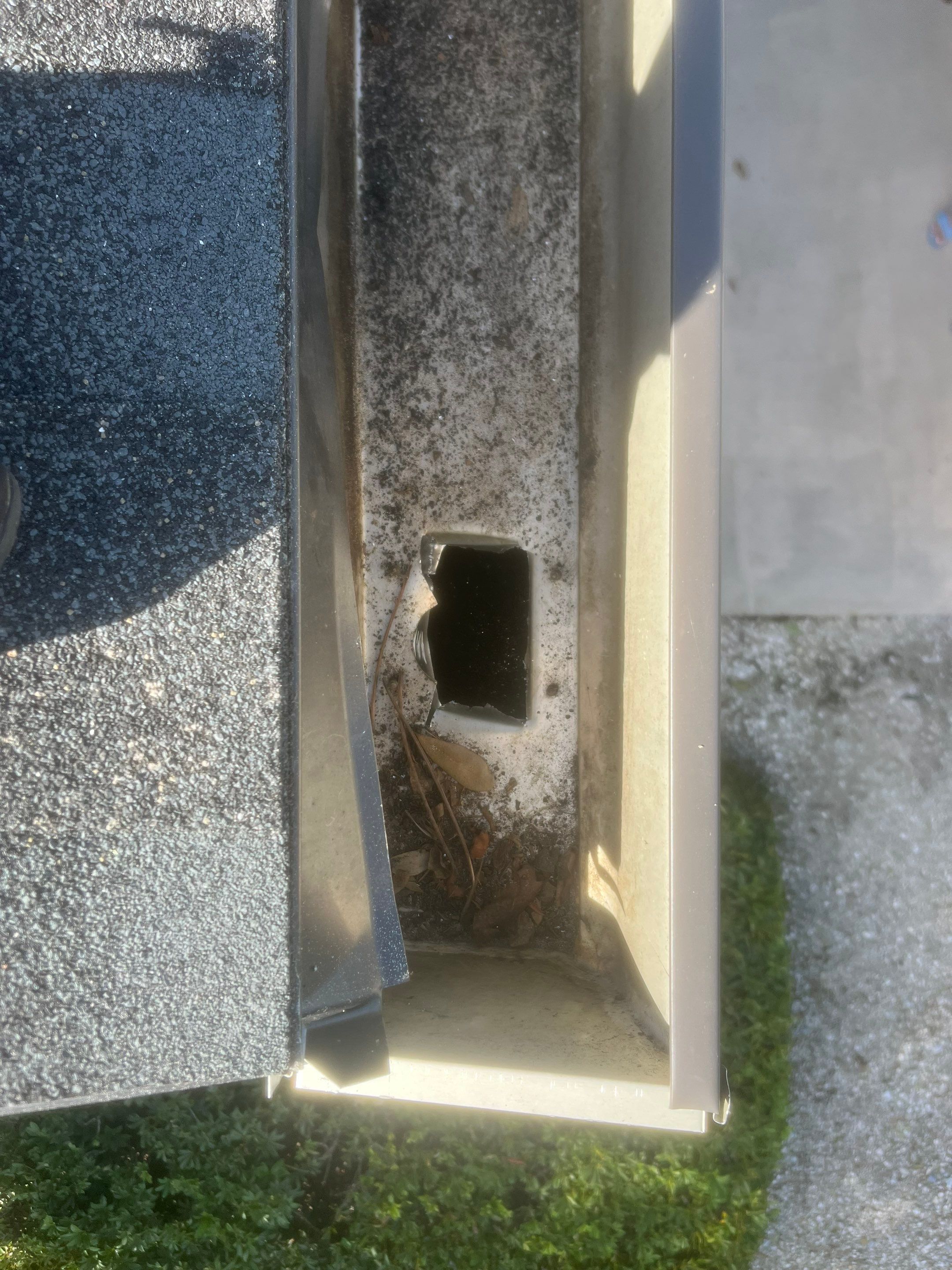 Professional Gutter Cleaning in Fort Myers FL by Gutter Professors