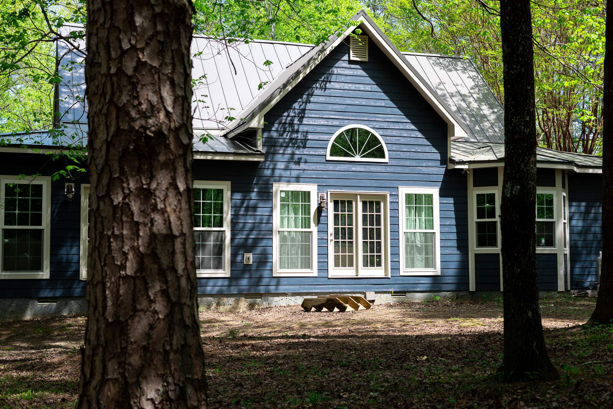 Deep Ocean Hardie + Windows by Freedom Exteriors
