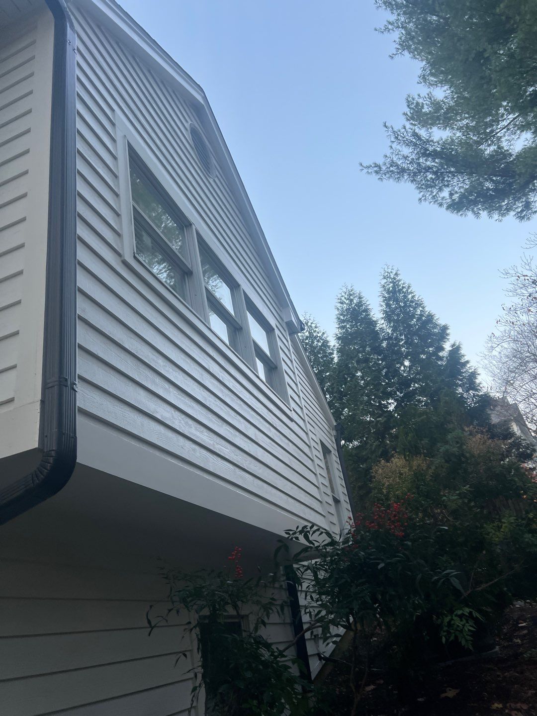Arlington: Bevel Cedar Wood Siding Restoration by RM Banning, Inc.