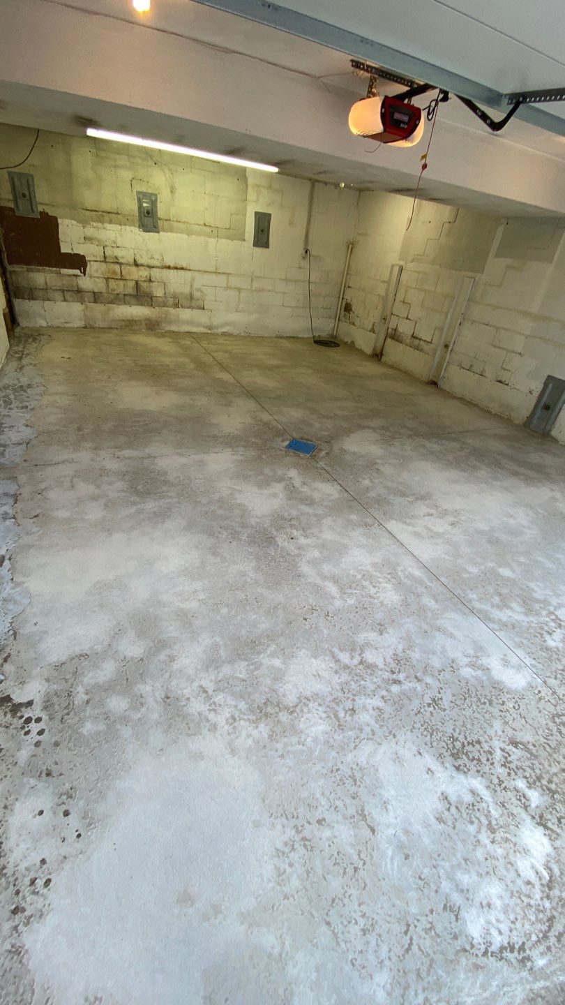 Carbon Garage Floor by Floors in a Day, Inc