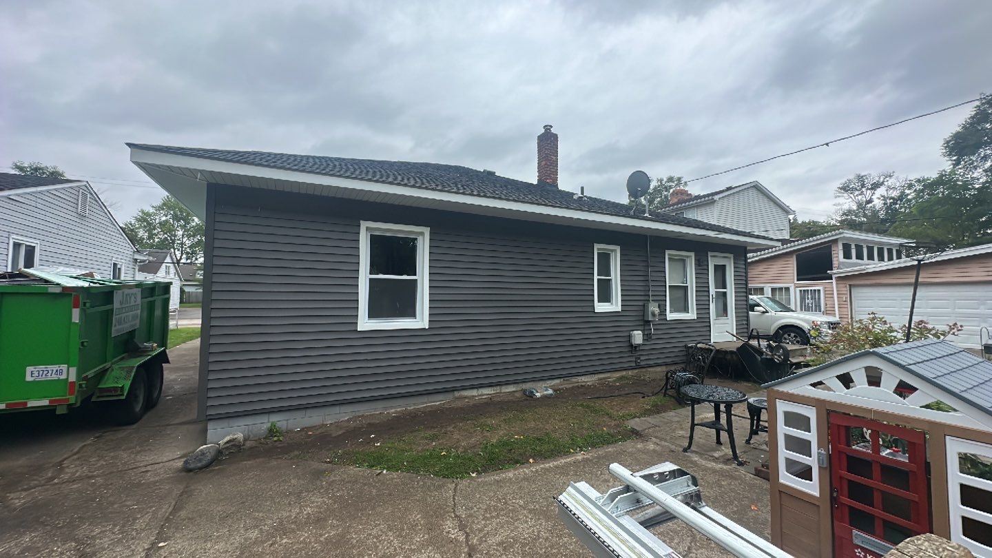 Siding Replacement using CertainTeed Restoration Classis D4 by 180 Contractors