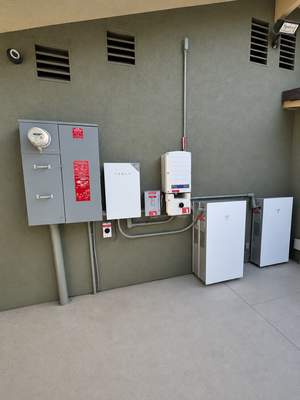 Battery Installation Featuring Tesla Powerwall 3 in Santa Ana