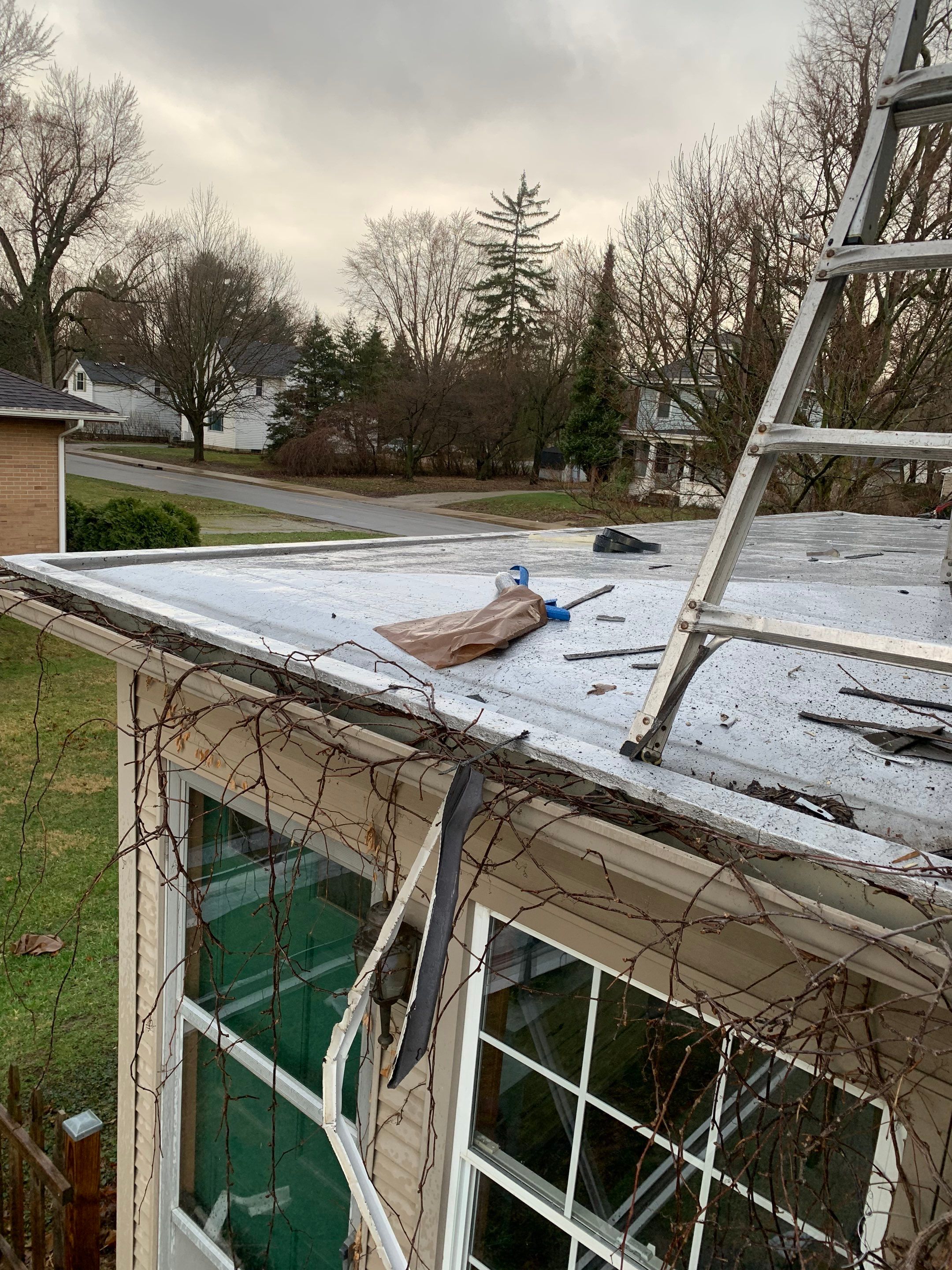 Residential Roofing Installation using Vic West Nothridge Slate by 4Ever Metal Roofing