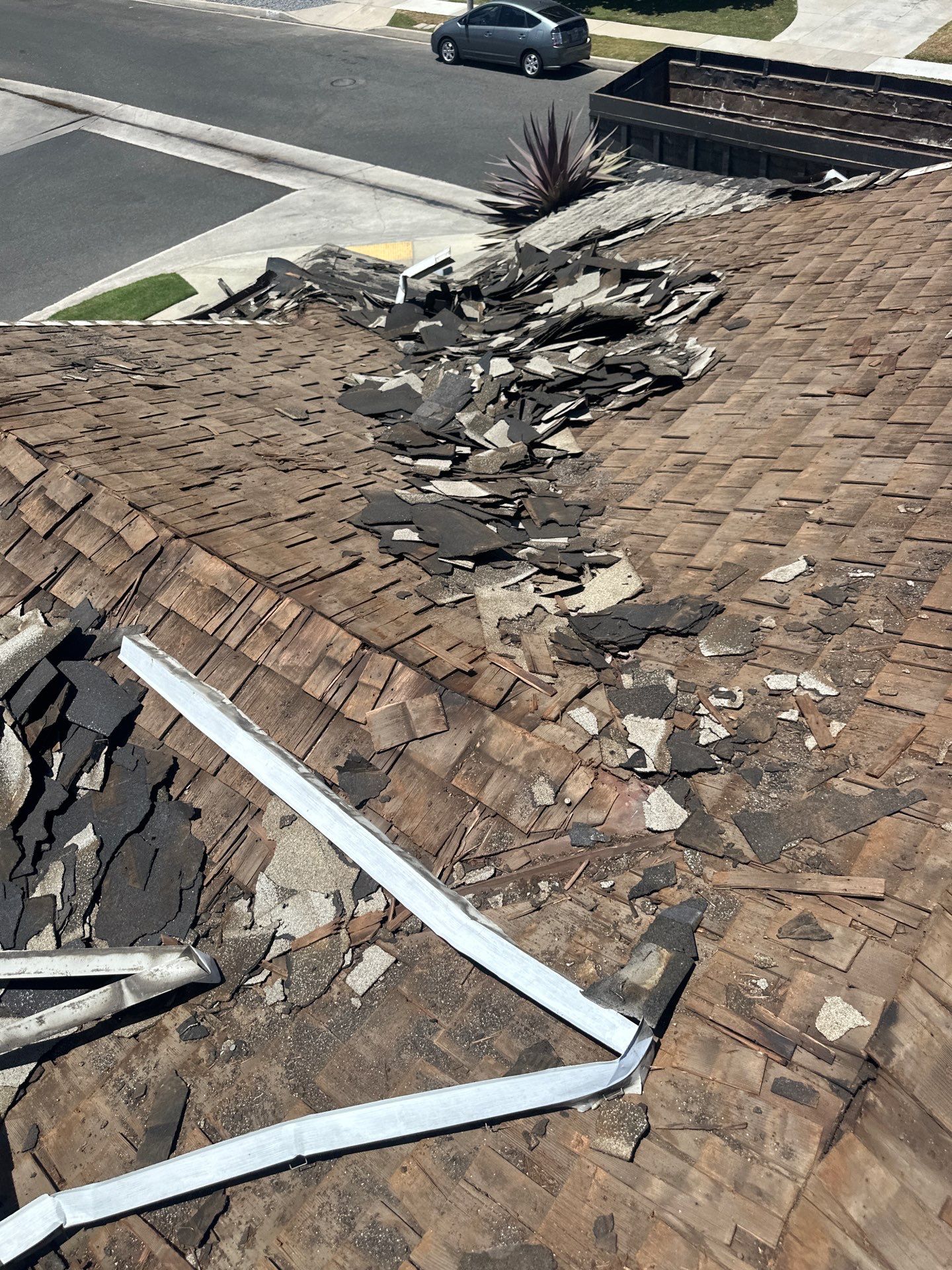 Roof Replacement - Lakewood, CA 90713 by Epic Roof Replacement