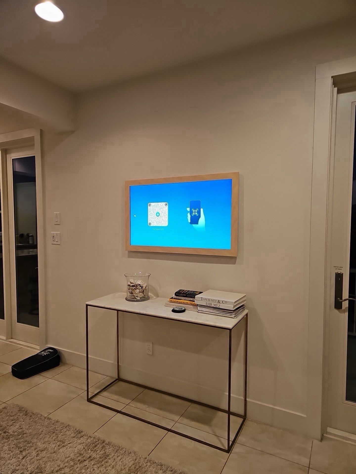 Lifestyle TV & Frame TV Installation Projects by Hangman Mounting & Installation 
