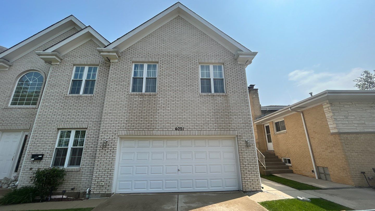 Lincolnwood, IL house washing, and patios by Northern Power Washing LLC.