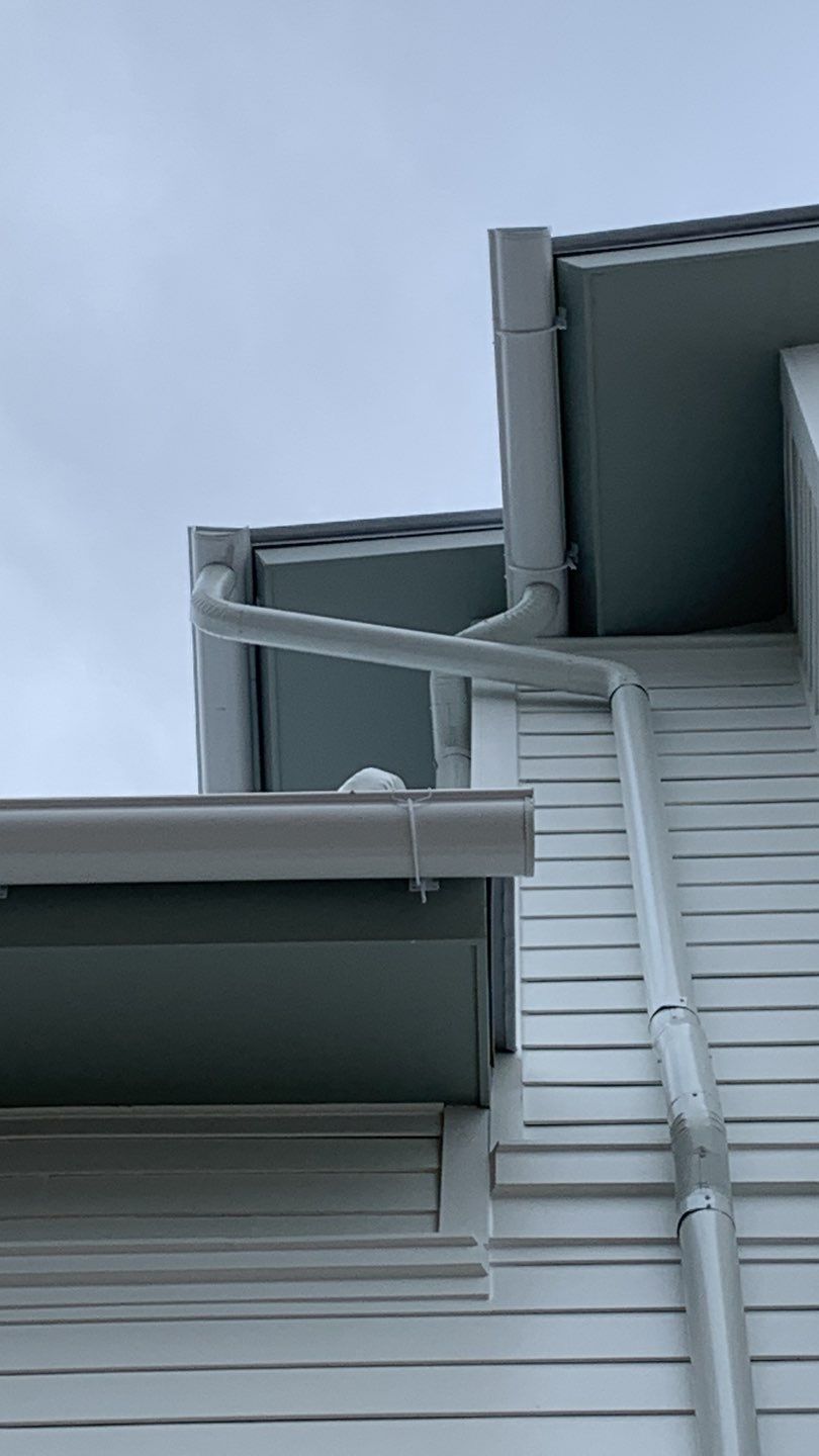 Gutter Installation Using 6 Inch Seamless Aluminum Gutters by Gutter Professors