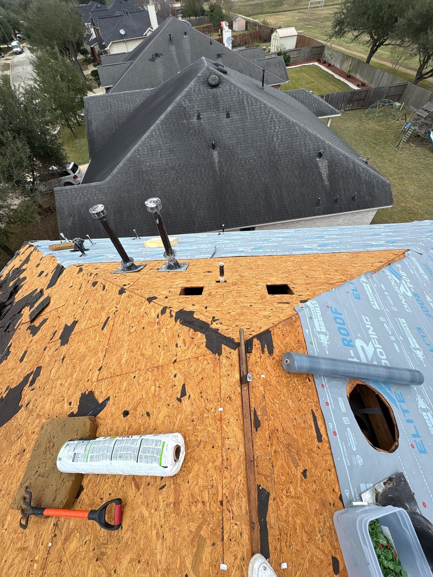 IKO Cambridge - Dual Black by Elite Roofing LLC