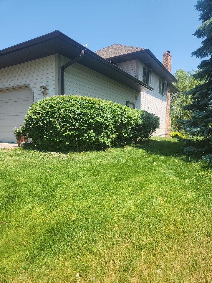 5" Gutters in Apple Valley by Next Level Seamless Gutters / Exteriors Inc.