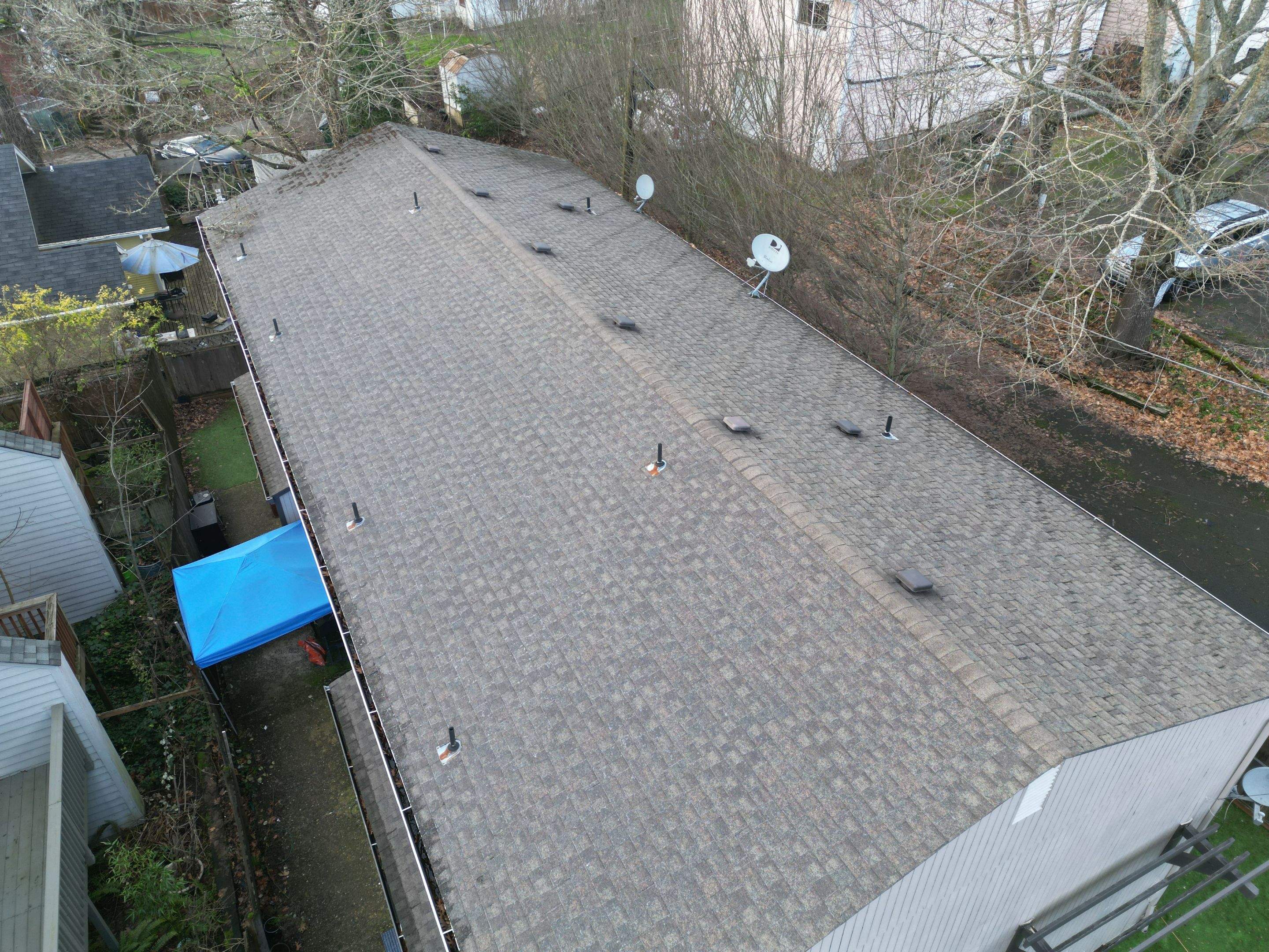 Multiunit Roof by Hawthorne General Construction