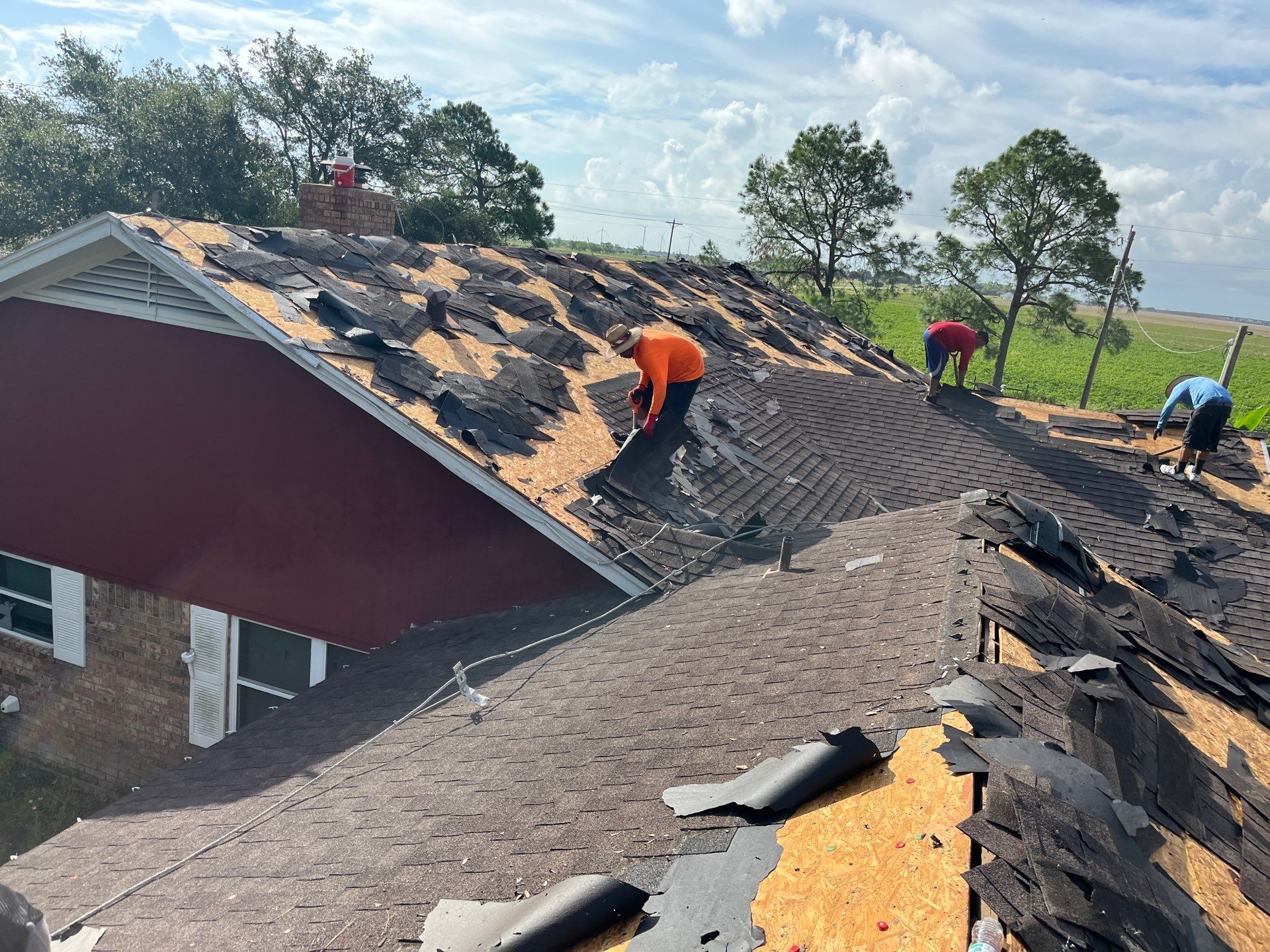 Residential Roofing Installation using Owen's Corning Duration (Lifetime) Shingles by Roof Repair Company