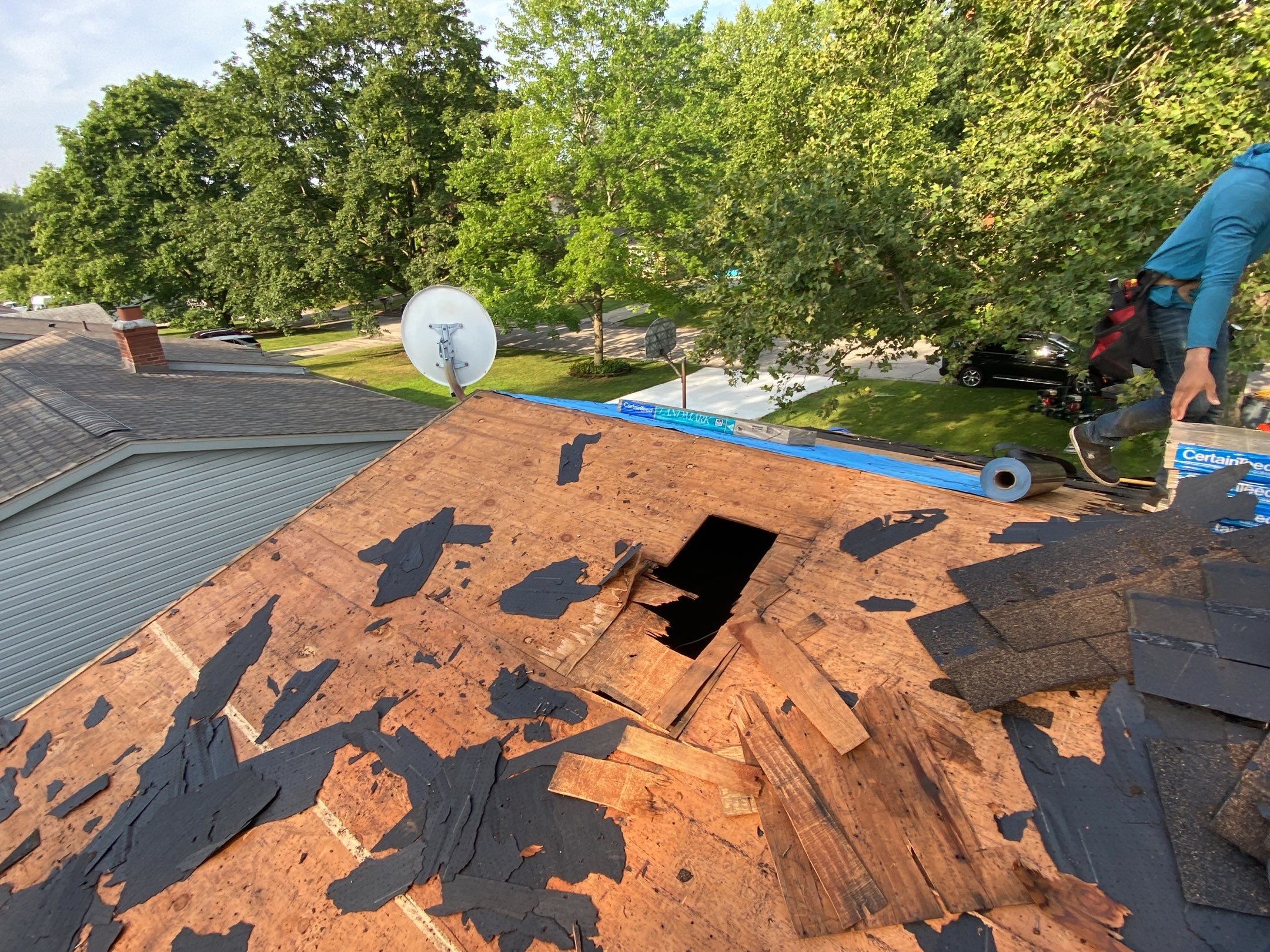 Roof Replacement using CertainTeed Landmark by 180 Contractors