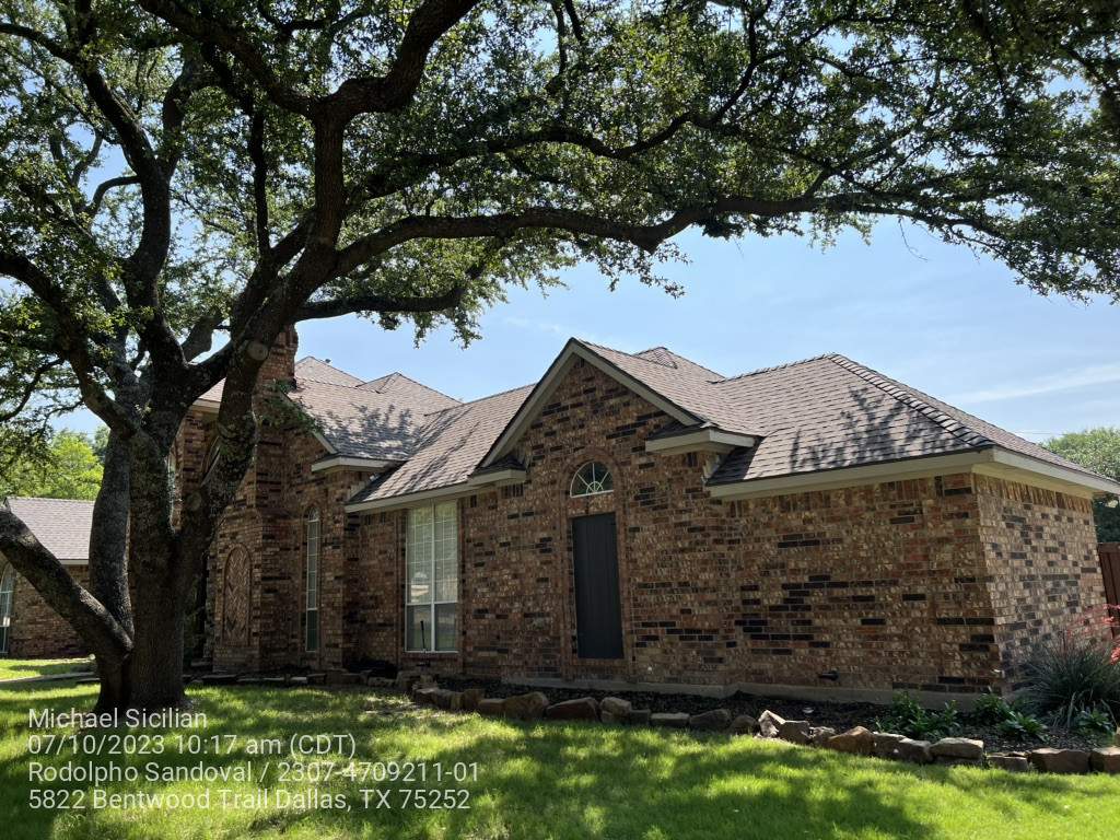 Project in Dallas by Zeus Exteriors