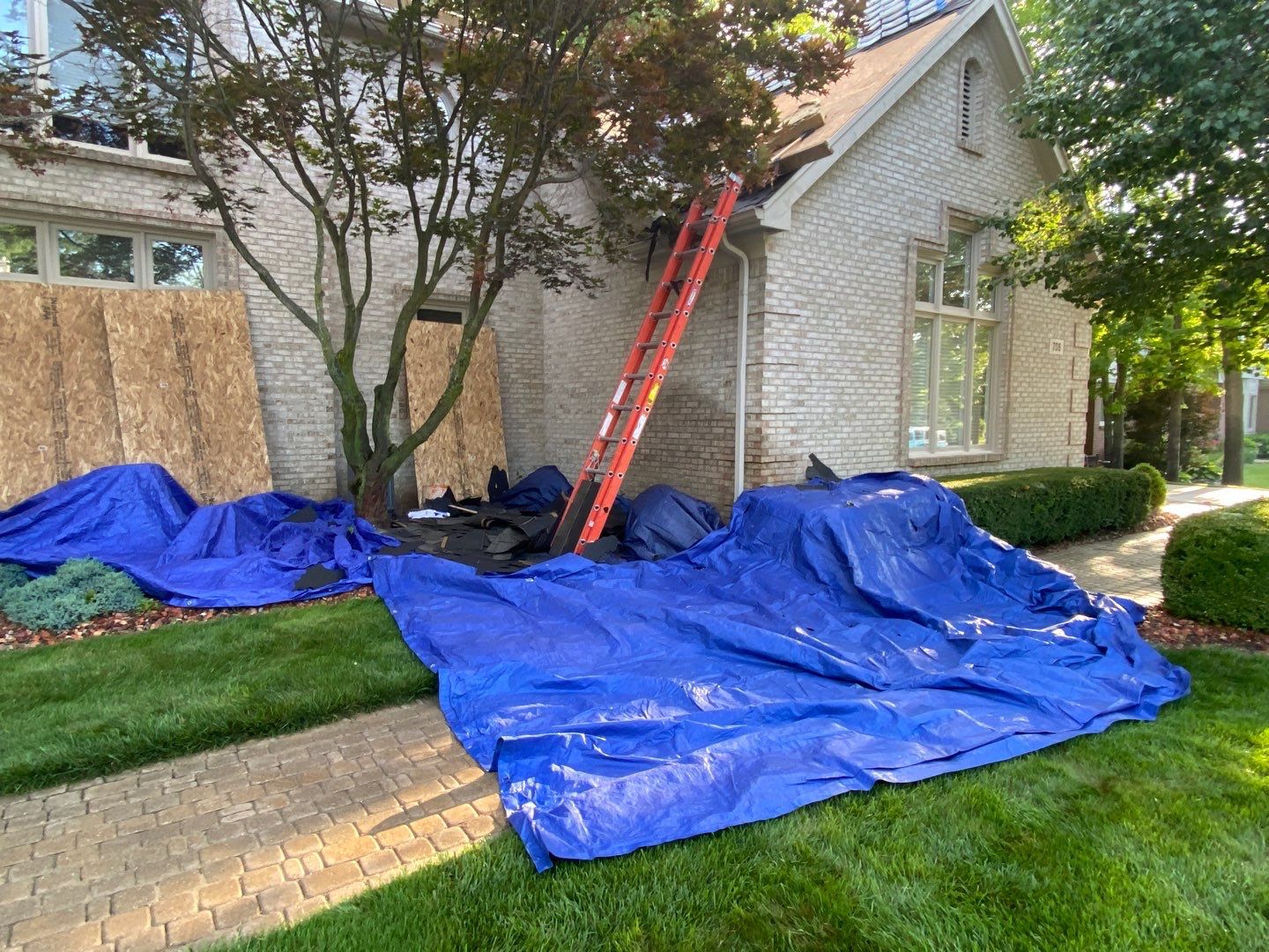 Roof Replacement using CertainTeed Landmark by 180 Contractors