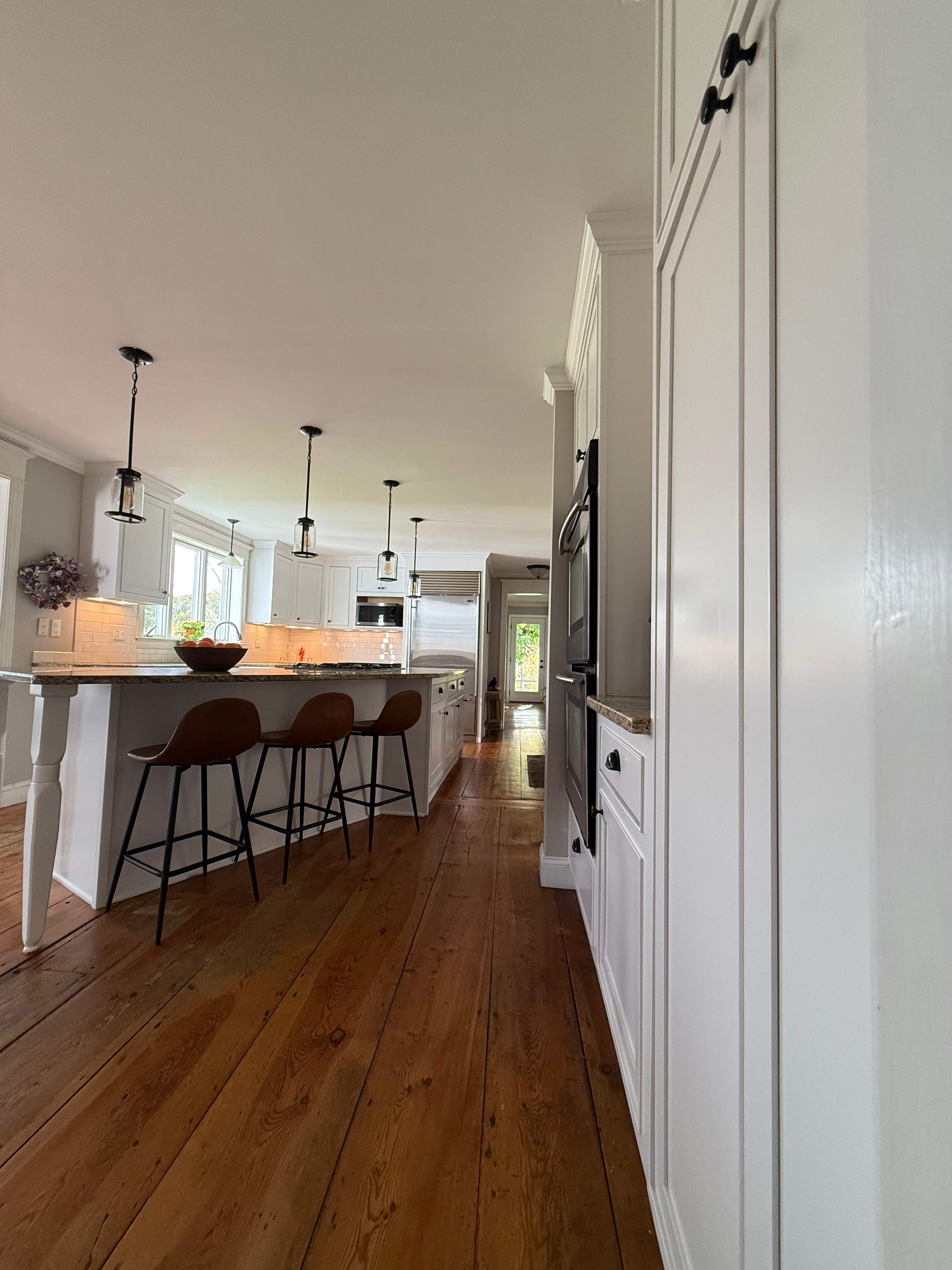 Cabinet Refinishing with Alabaster by EXCELLENCE | CARTO