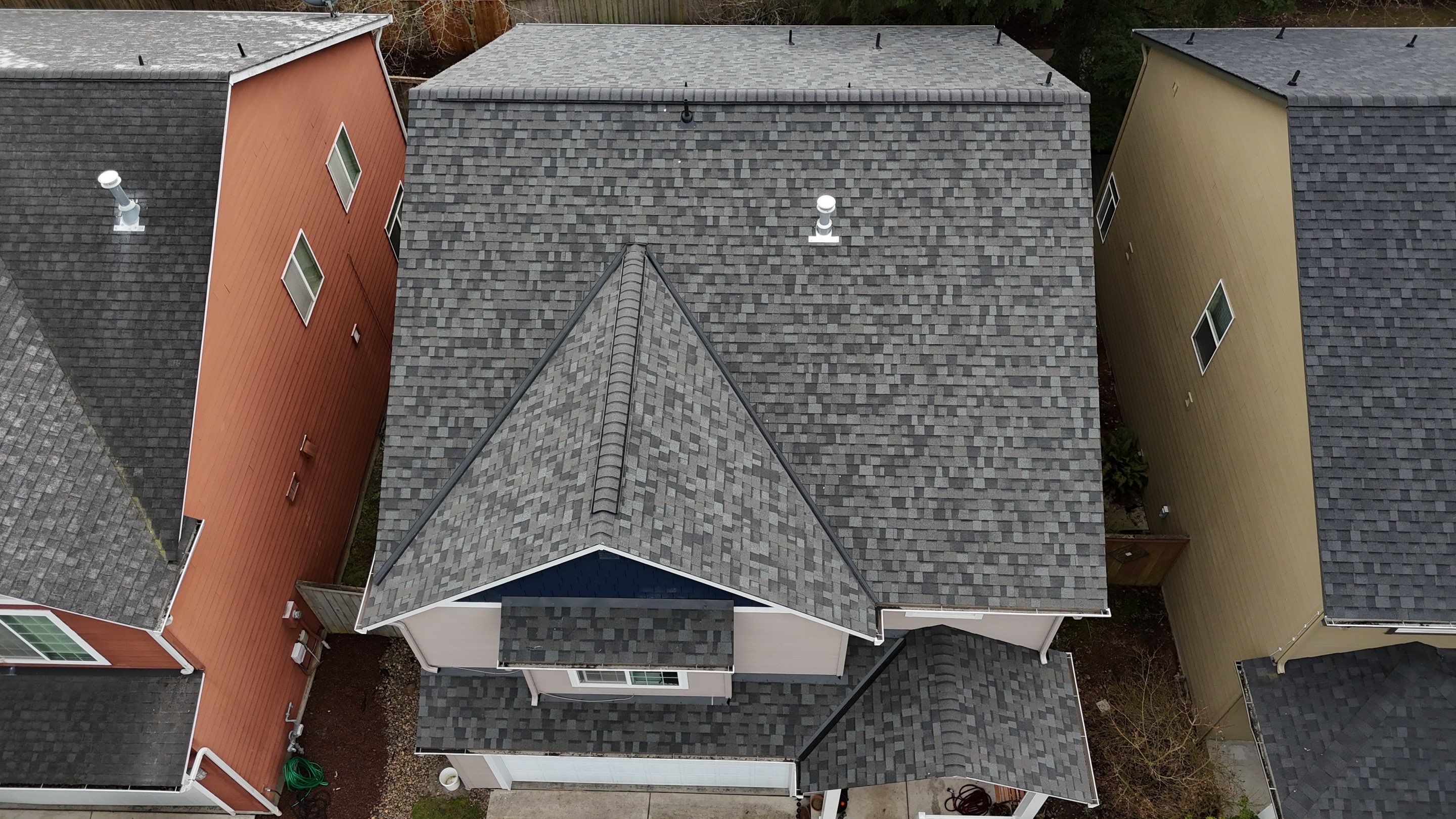 Williamsburg Gray | Roof Replacement in Vancouver, WA 98685 by Valiant Roofing, LLC