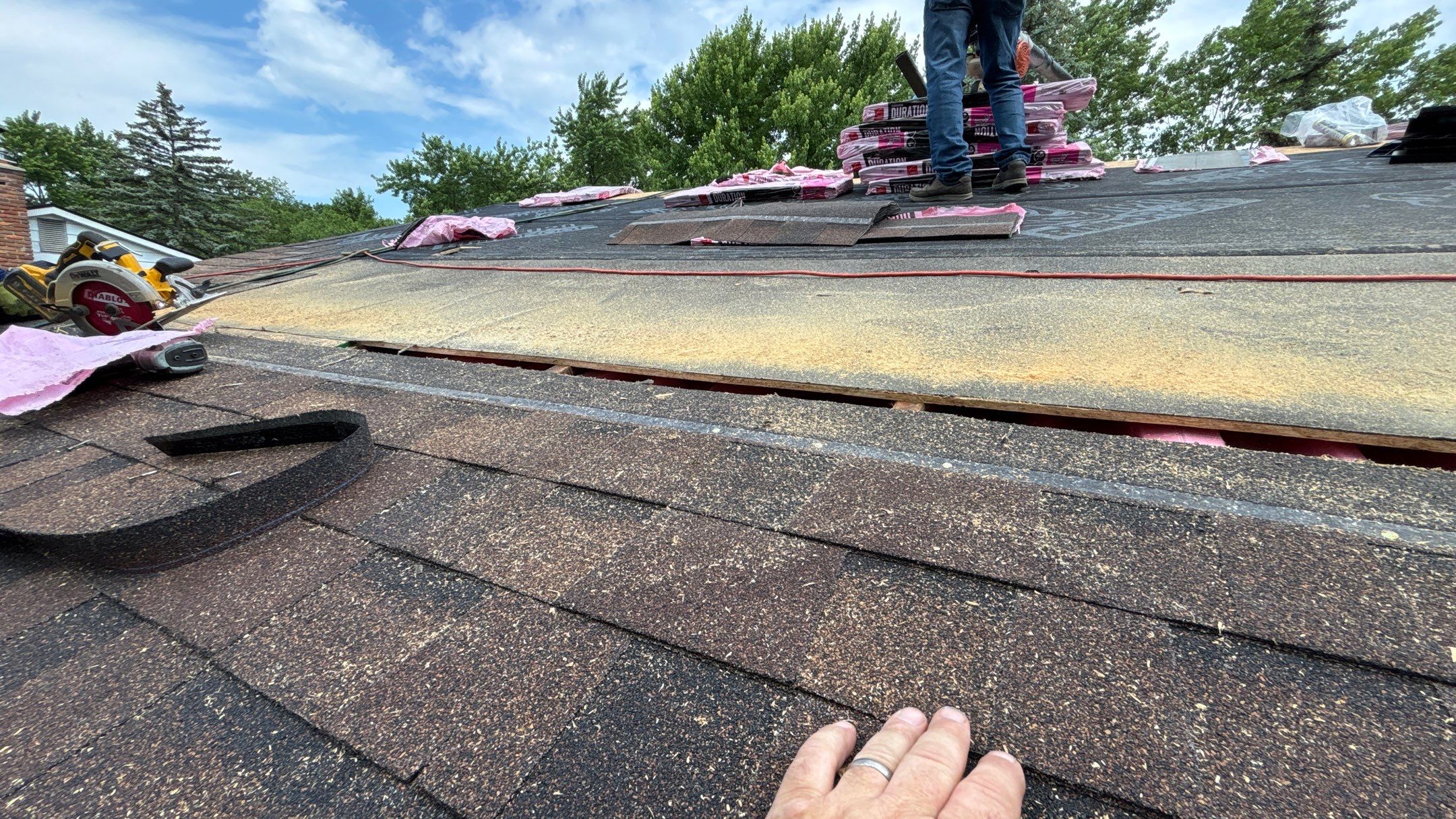 Roof Replacement using Owens Corning Brownwood by 180 Contractors