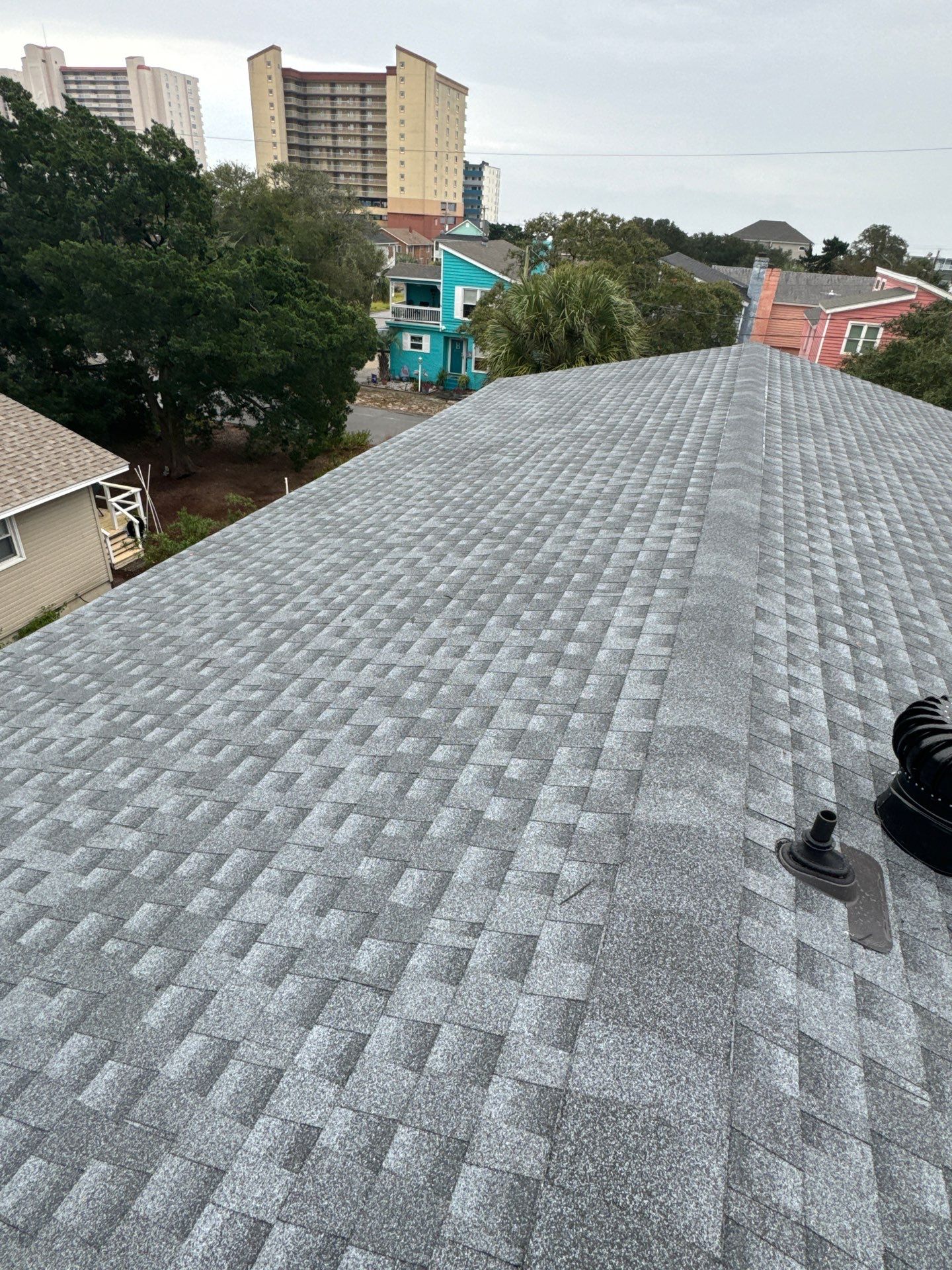 GAF HDZ - Oyster Grey by Linta Roofing