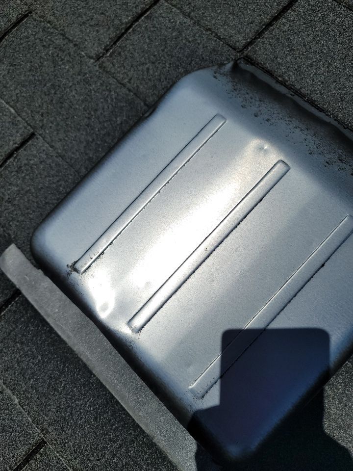 ATLAS PINNACLE COLOR: SUMMER STORM DRIP EDGE: WHITE by Eagle Eye Roofing