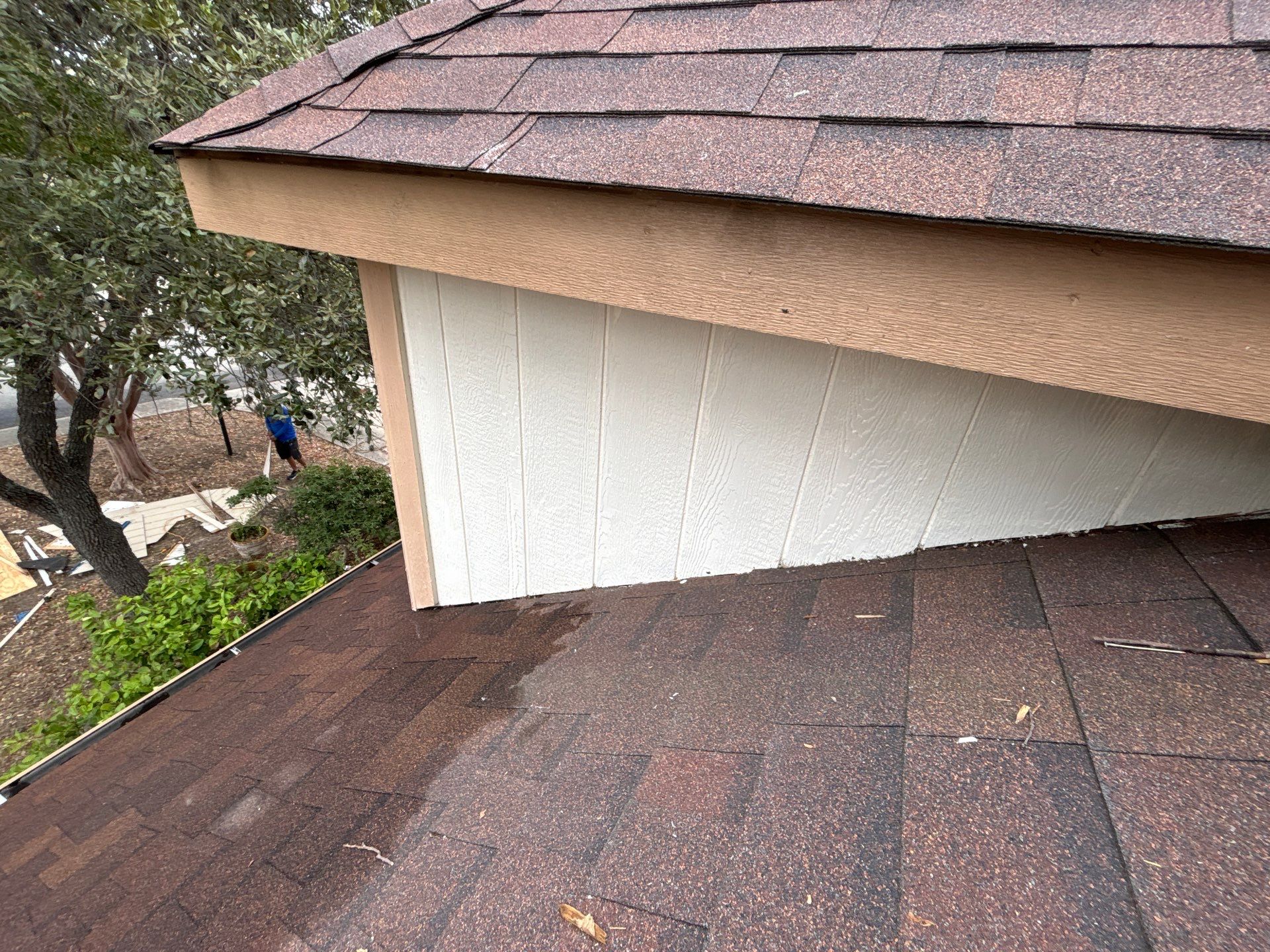 Siding Repair 78250 | Roof Repair | San Antonio Roofer by Rox Roofing