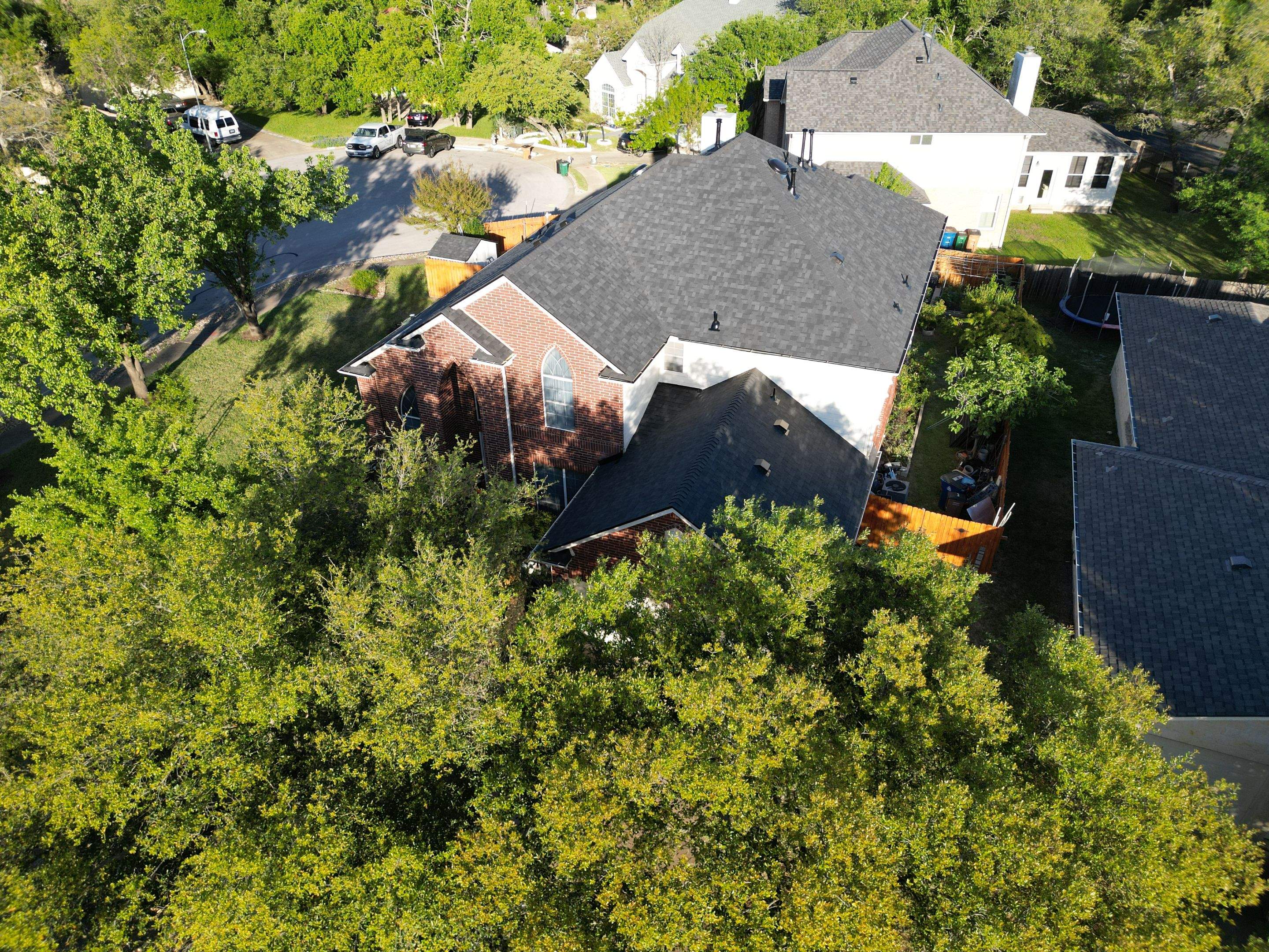 Onyx Black - Owens Corning TruDefinition Duration by RoofsOnly.com