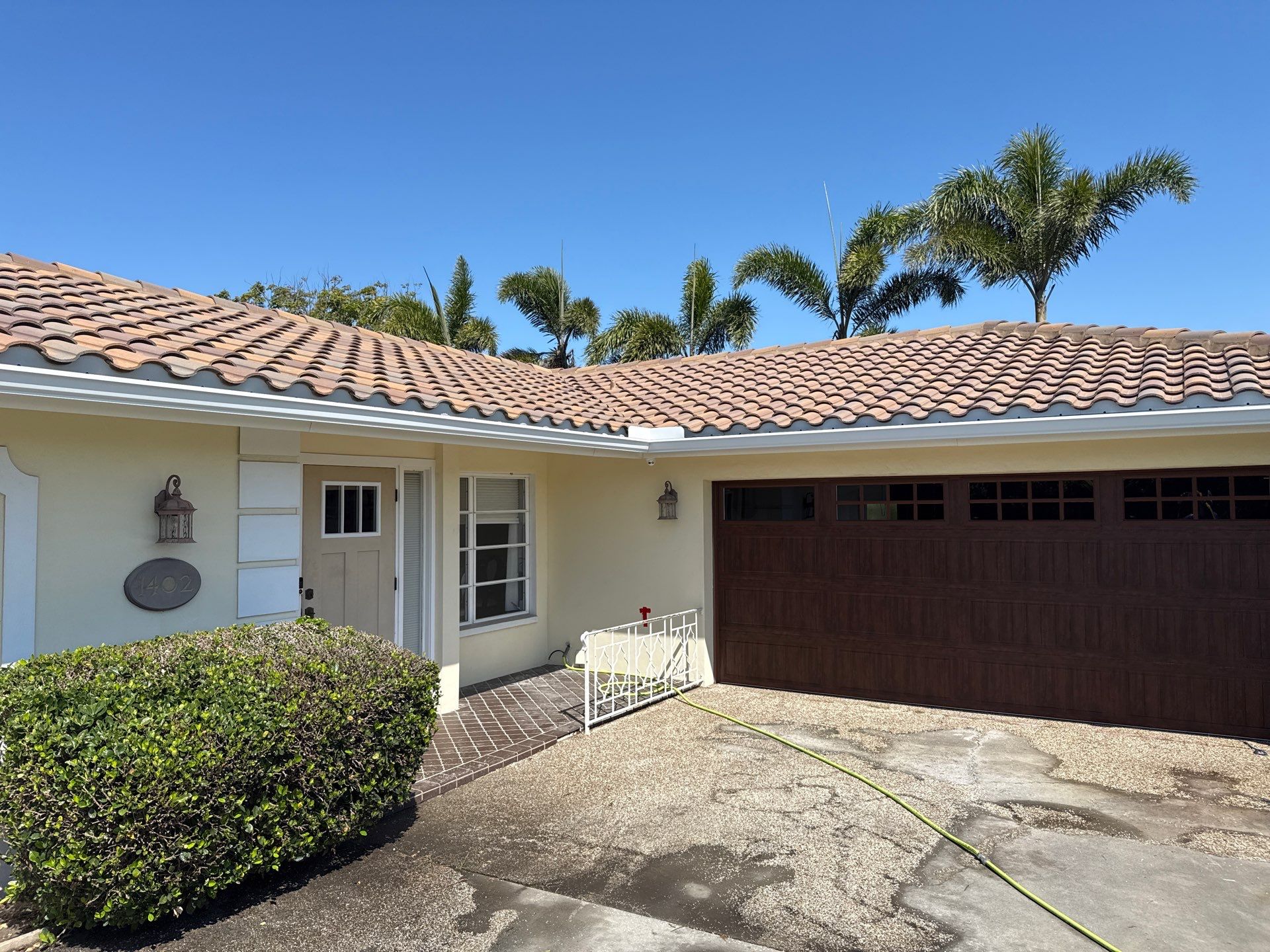 Concrete Tile Roof Cleaning in Village Green – Bradenton, FL | No Walking on Tiles! by Sunshine AquaWash
