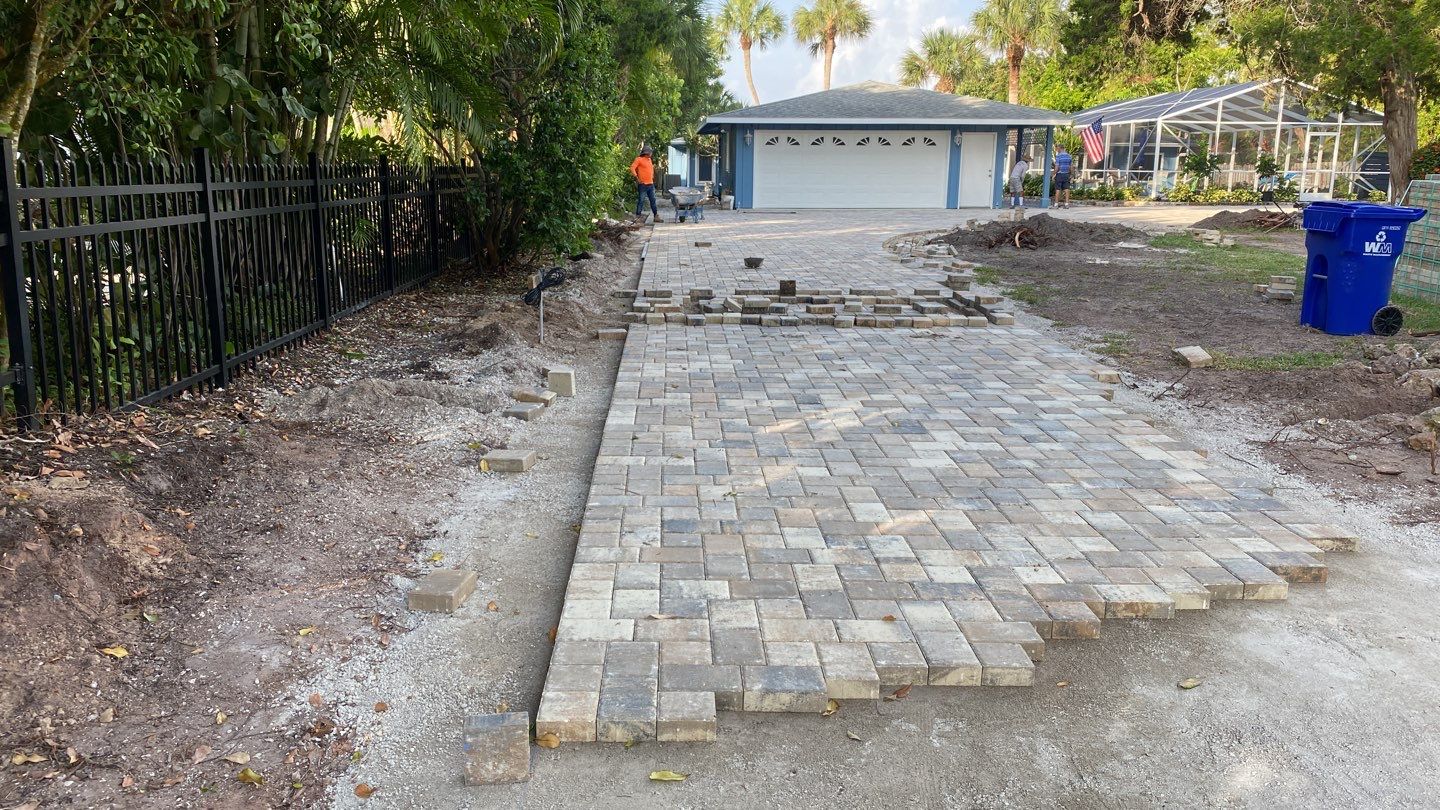 Longboat Key, FL 6 ft. Tall Entry Gates & Shadowbox Wood Fence by Asap fence and gates, LLC