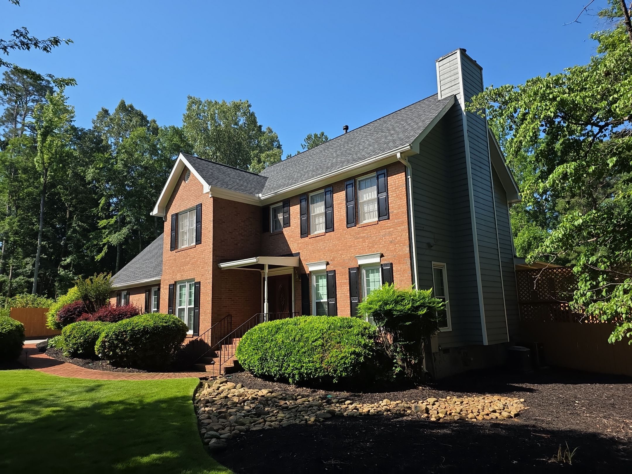 🏡 Brick Home Transformation with Pewter Gray by Georgia Roof Advisors