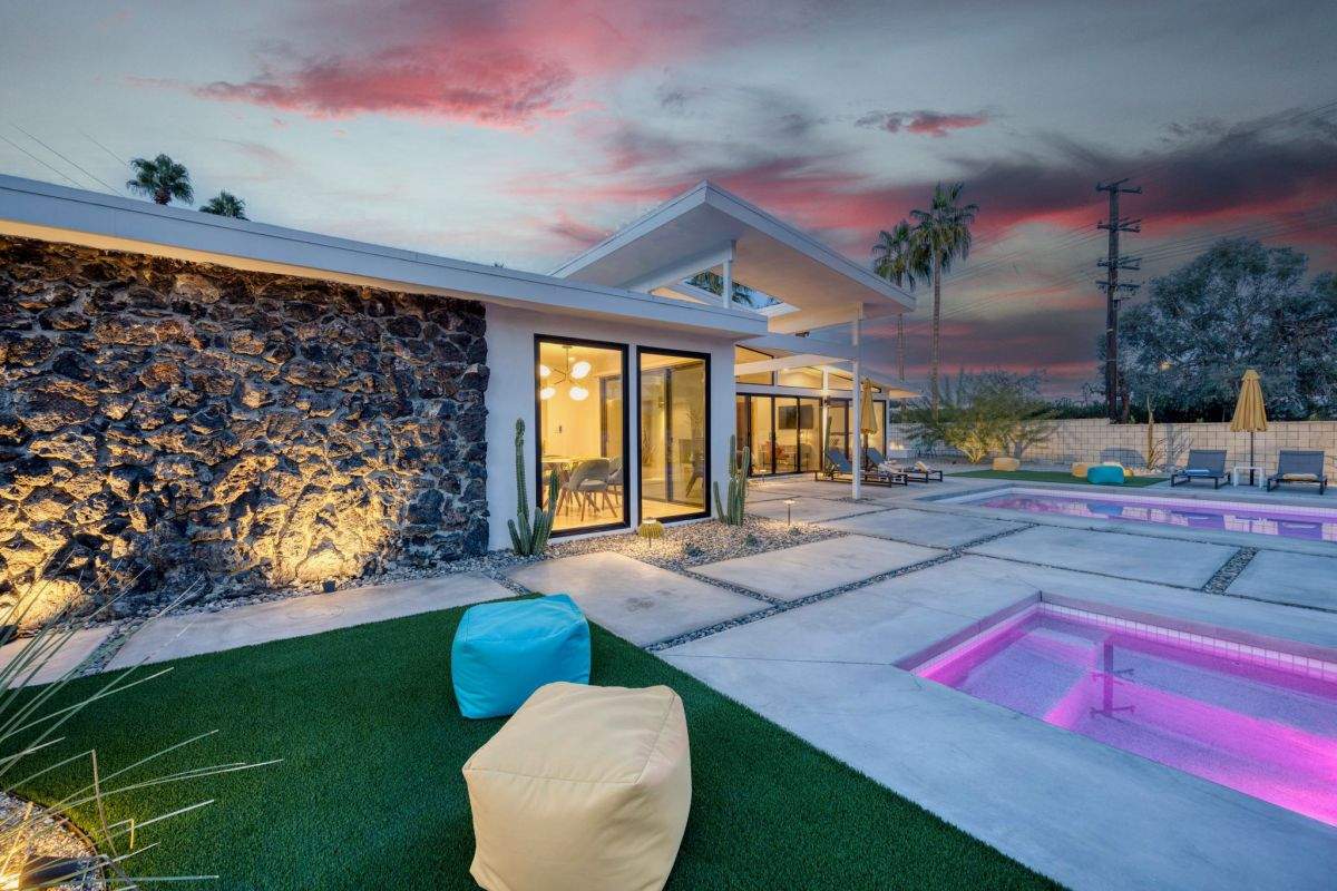 Palm Springs Midcentury Modern Home by One Stop Source
