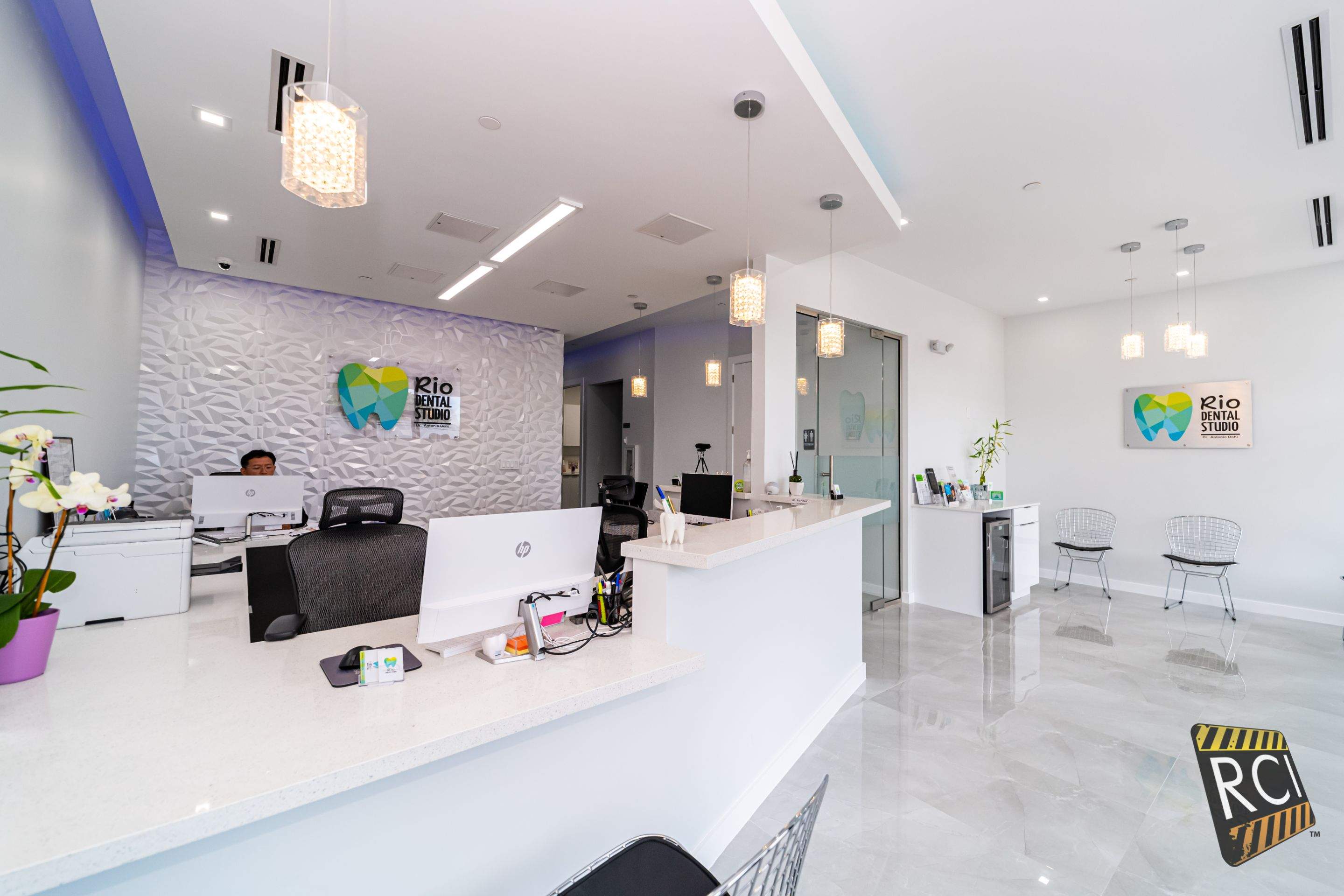 Rio Dental Studio by Ruiz Construction Inc