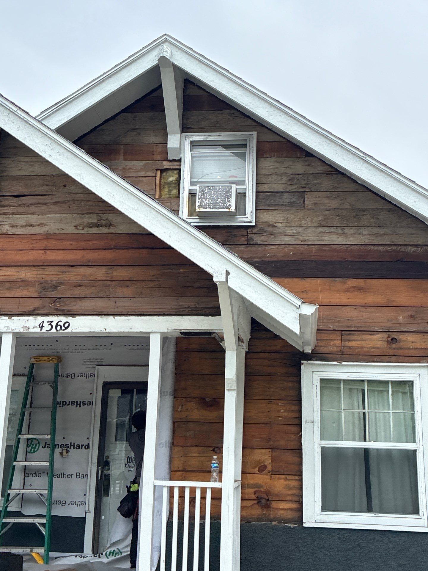 James Hardie Iron Gray Siding Replacement for Omaha Home by Carps Complete Exteriors 