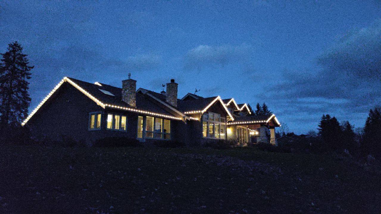 Holiday Lighting using C9 Incandescent Clear by Paul Schopp