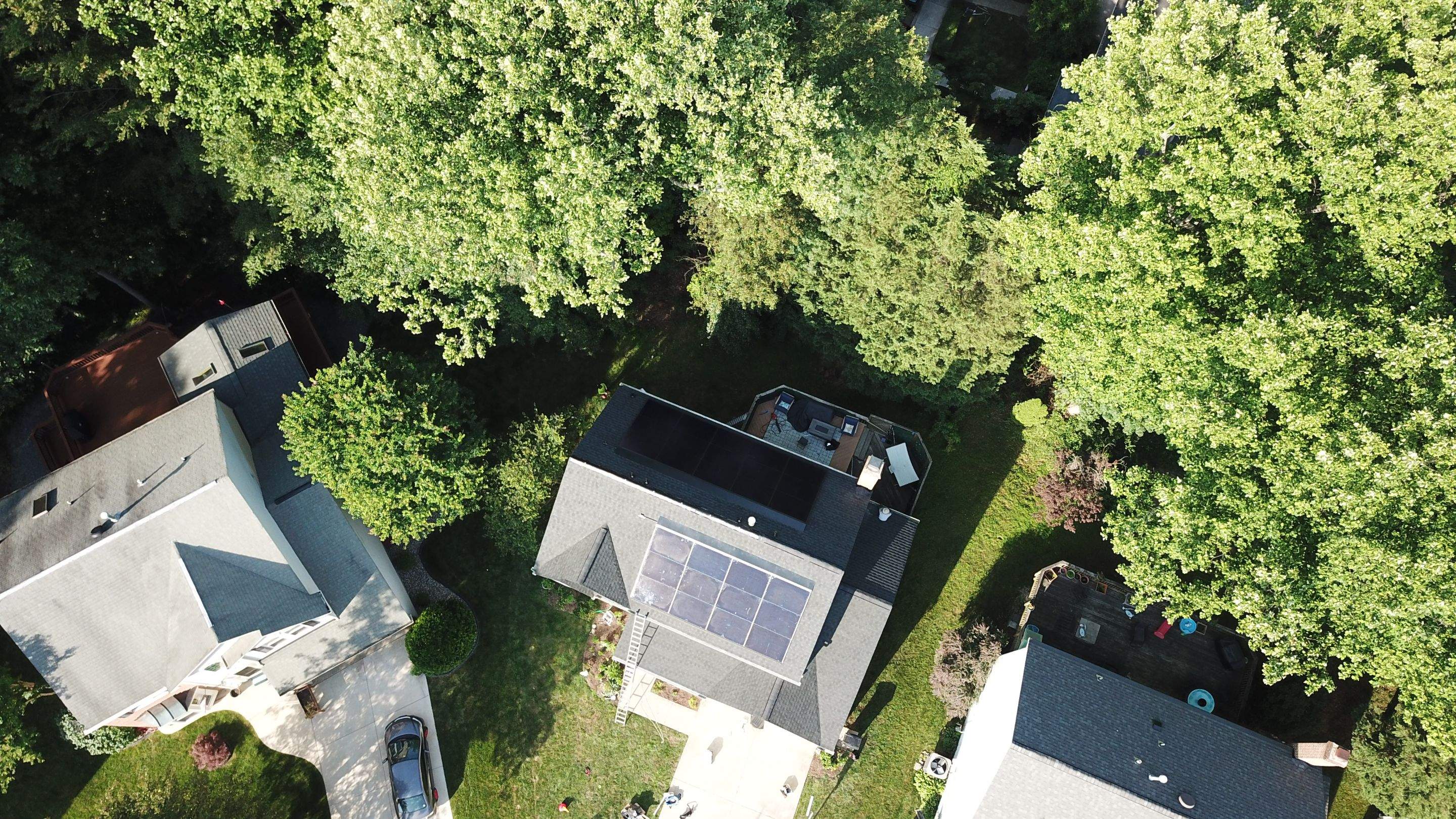 Exterior Home Makeover using GAF Timberline HDZ, GAF Decotech, and James Hardie Siding by American Home Contractors