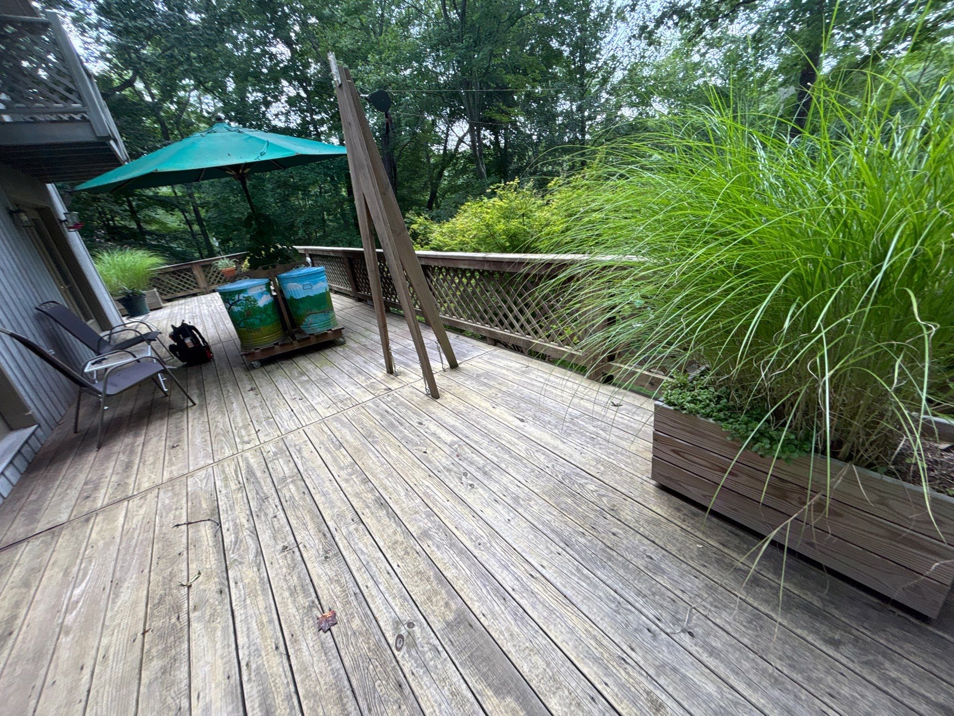 Wood Deck using Wood Stain by DuraSeal