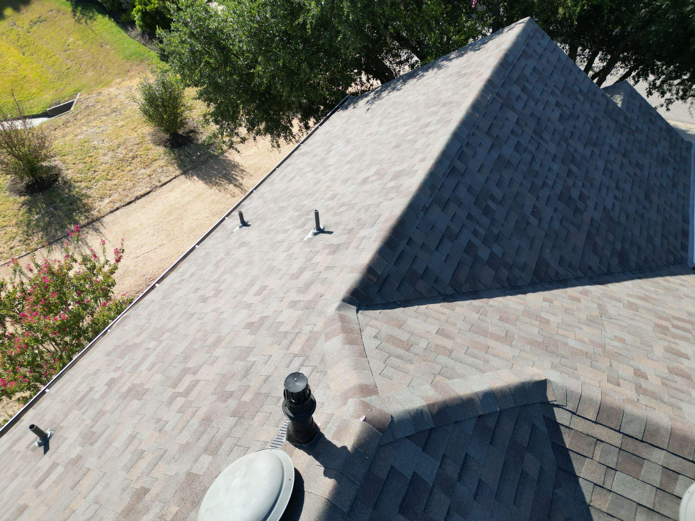 Natural Wood - Malarkey Highlander by RoofsOnly.com