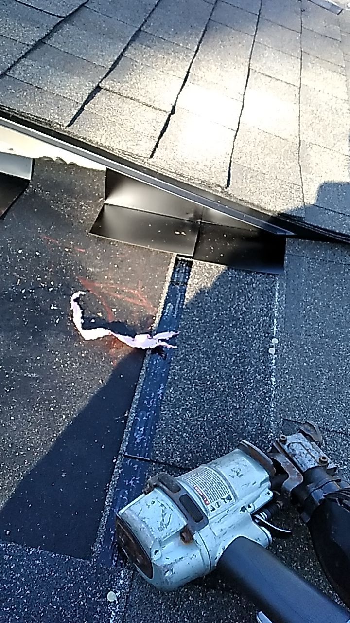 Residential Roofing Installation using Owens Corning Oakridge- Williamsburg Gray by Indigo State Roofing