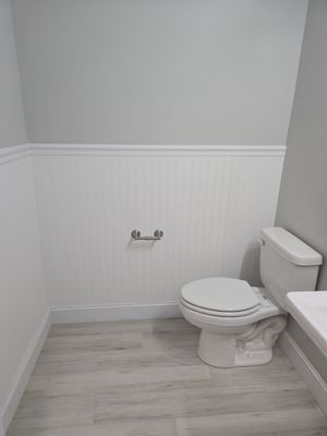 Kitchen Pegboard & Bathroom Beadboard!