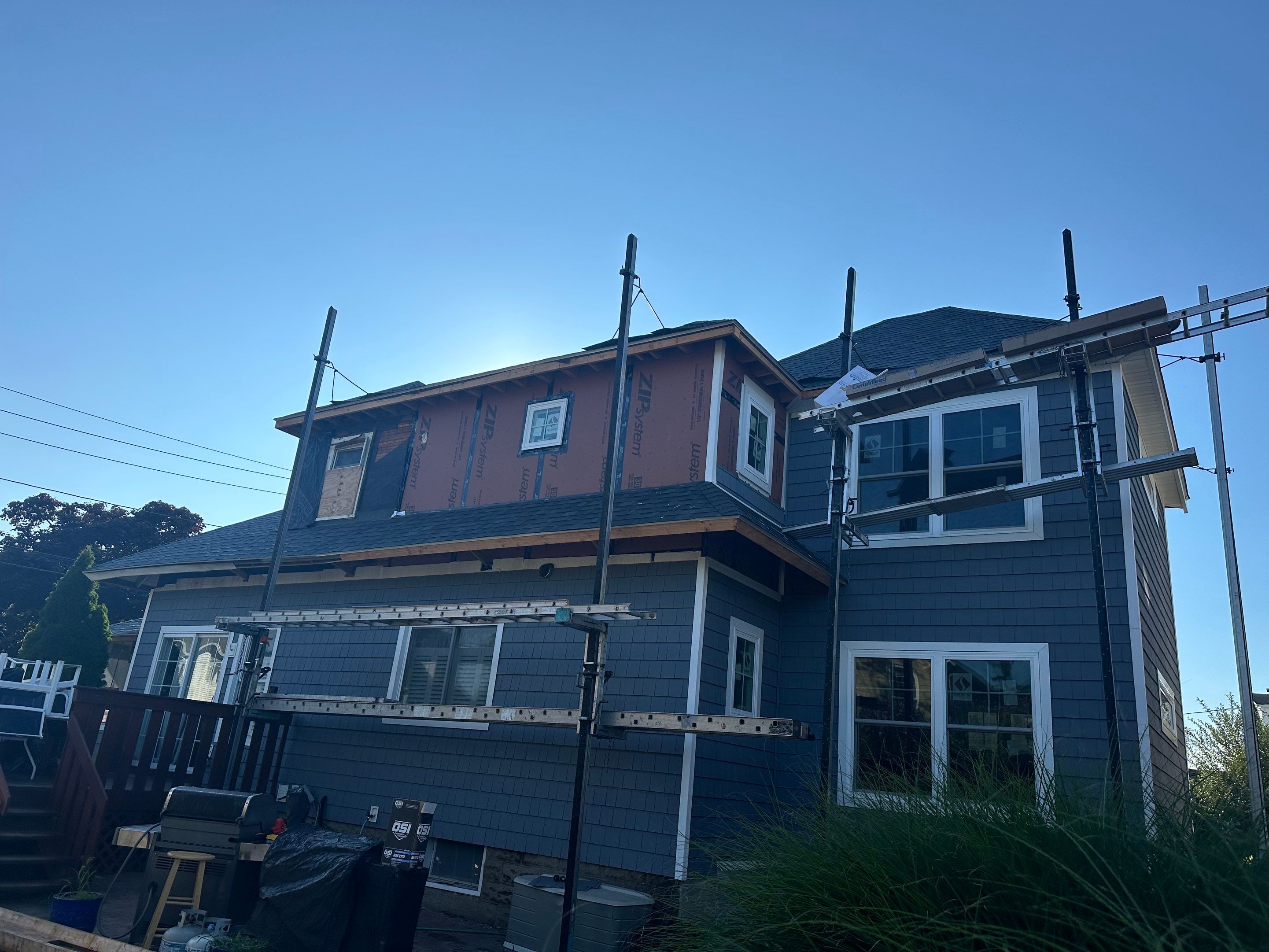 Residential Roofing Installation using Owens Corning TruDefinition Duration - Estate Gray & Flagstone Cedar Impressions by A Plus Exterior