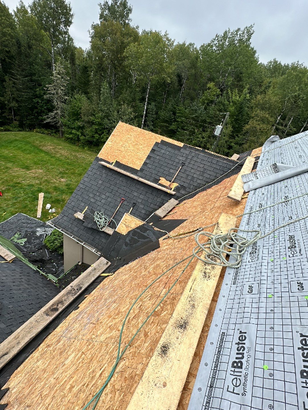 Residential Roofing Installation using Asphalt GAF HDZ by Artisan Roofing & Home Improvements Inc.