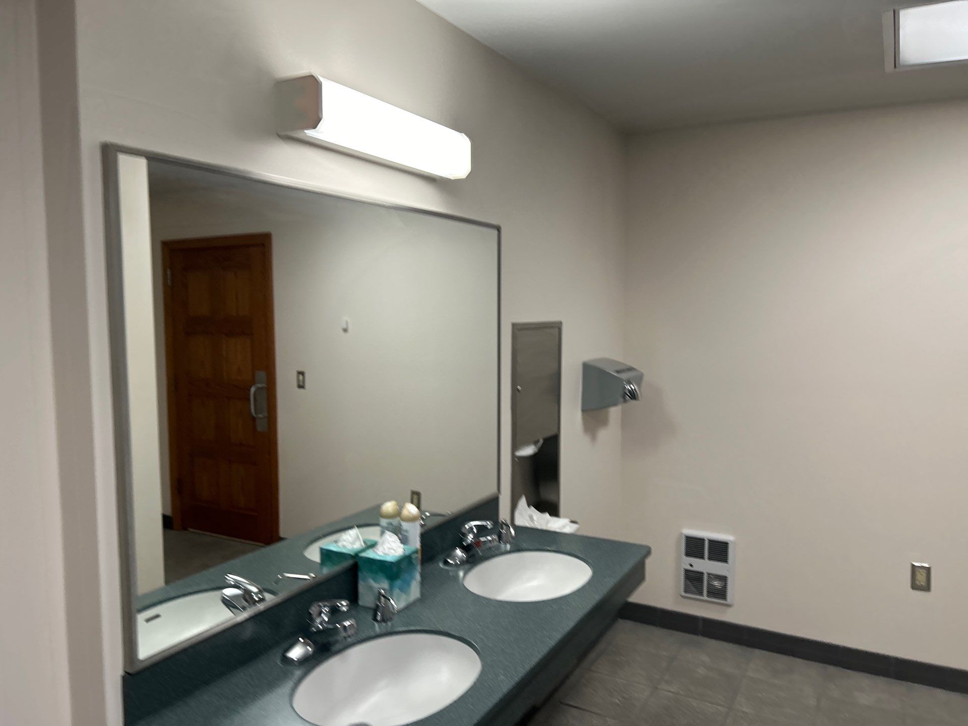 Wallpaper removal and Painting by Gordon Painting