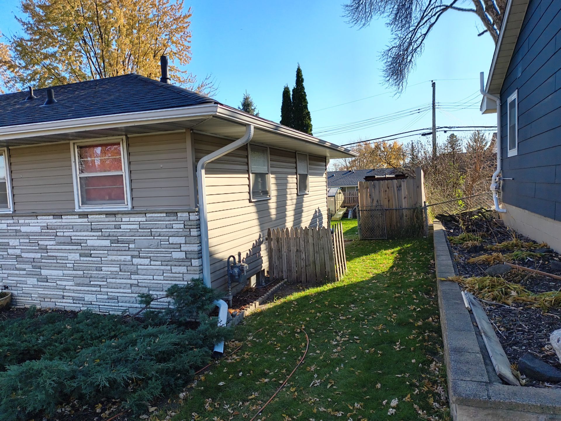 5-Inch Seamless Gutter Installation – New Hope, MN by Next Level Seamless Gutters / Exteriors Inc.