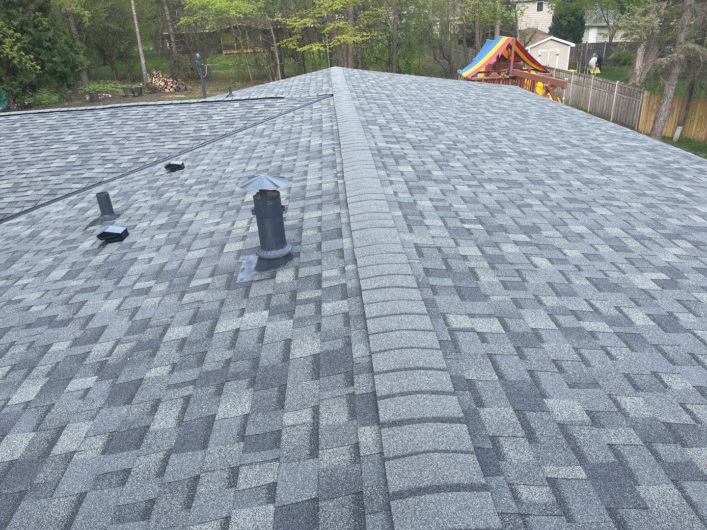 Minnetonka, MN – Low-Slope Roof Replacement with Full Ice & Water Shield by First Impressions Exteriors