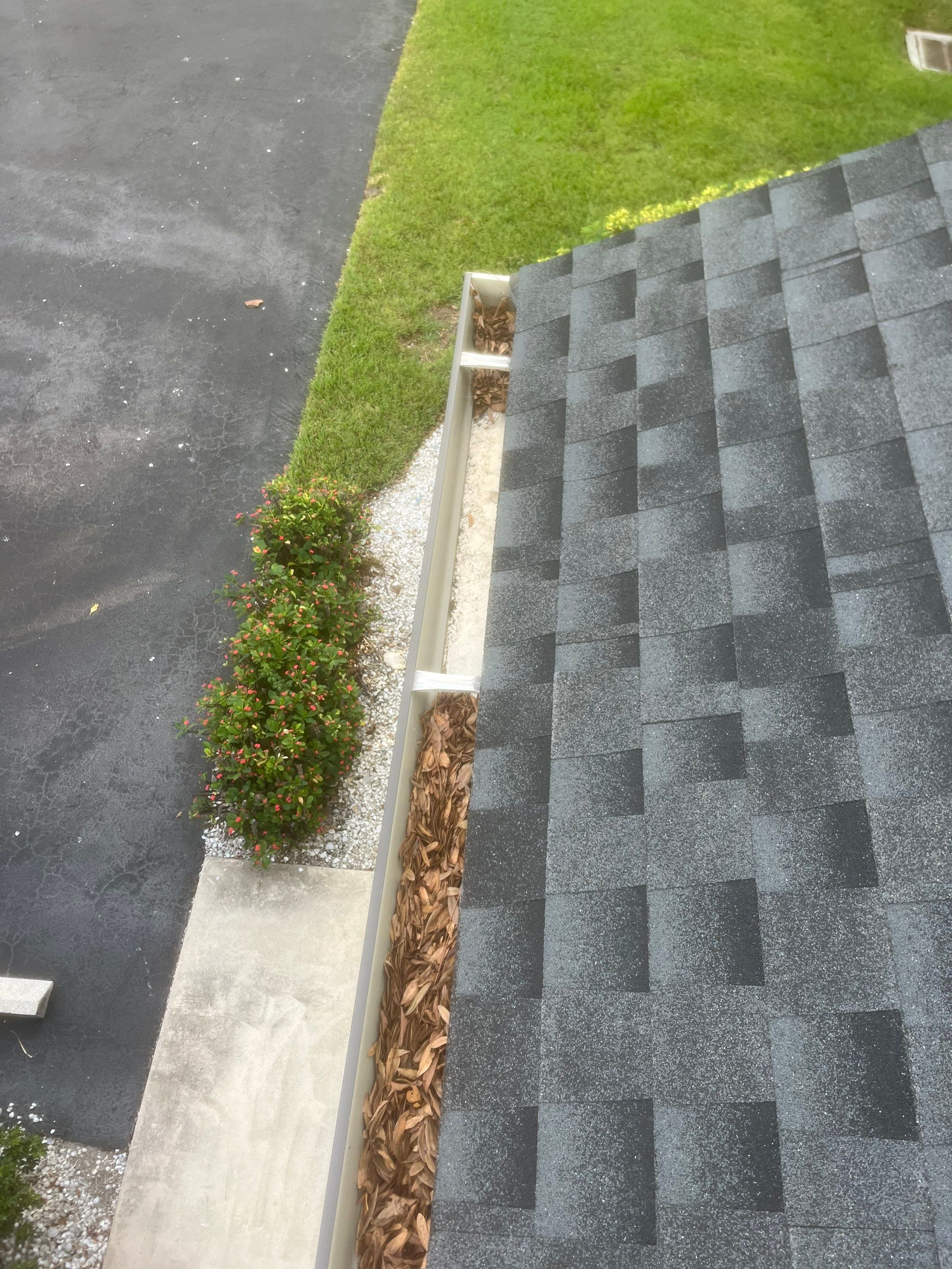 Professional Gutter Cleaning in Fort Myers FL by Gutter Professors