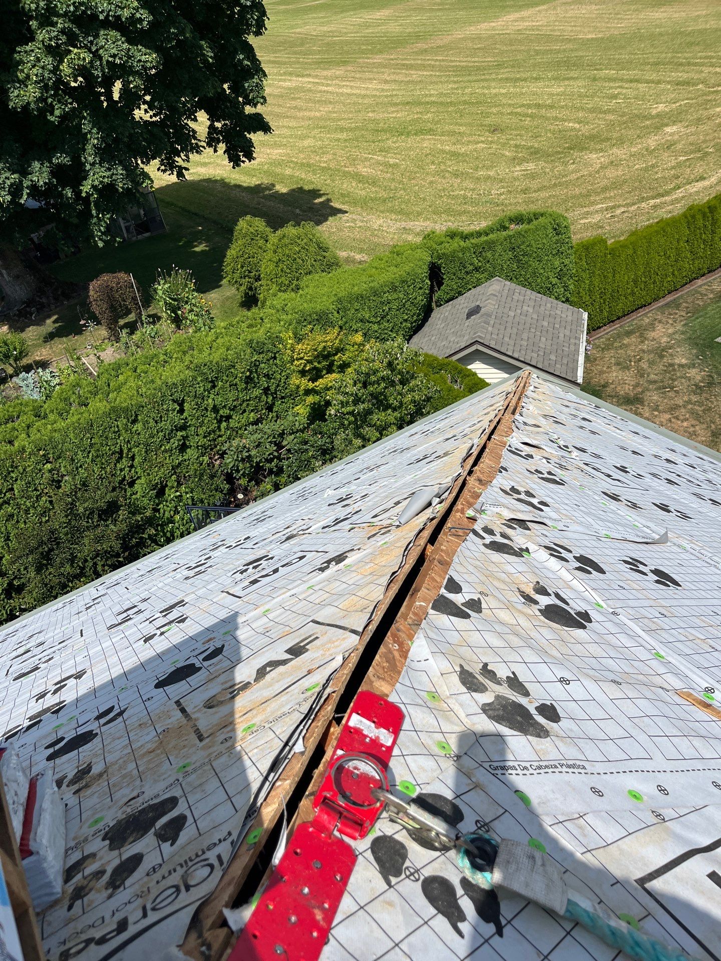 Residential Re-Roof using GAF Timberline HDZ Weatherwood by Top Notch Roofing Inc