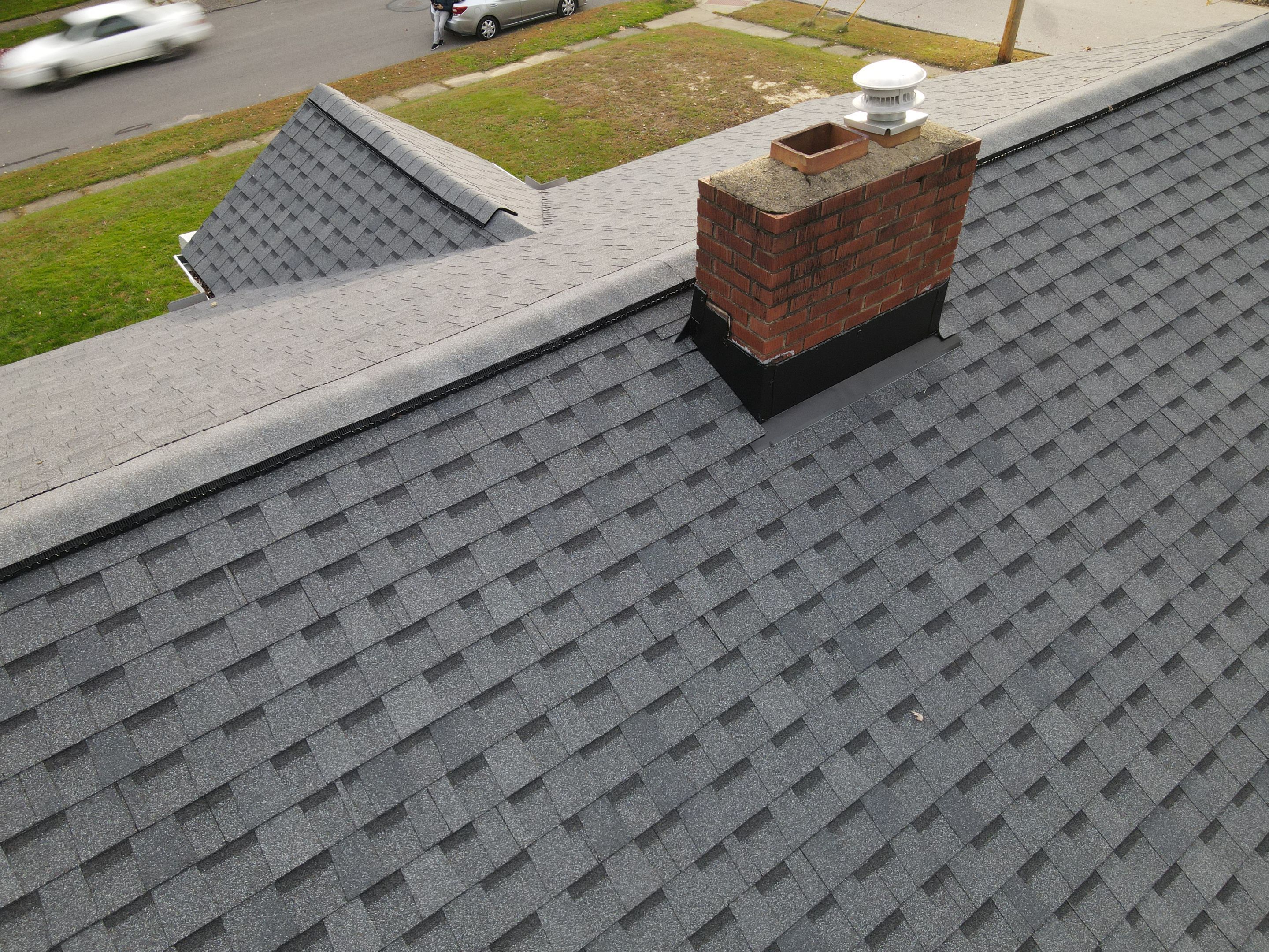 Brand: Atlas Pinnacle Color: Pristine Scotchgard Pewter Drip: White by Eagle Eye Roofing