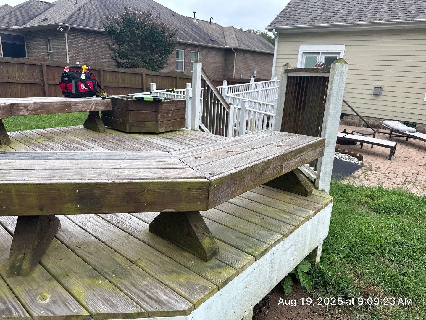 Wood Deck using Wood Sealant by DuraSeal