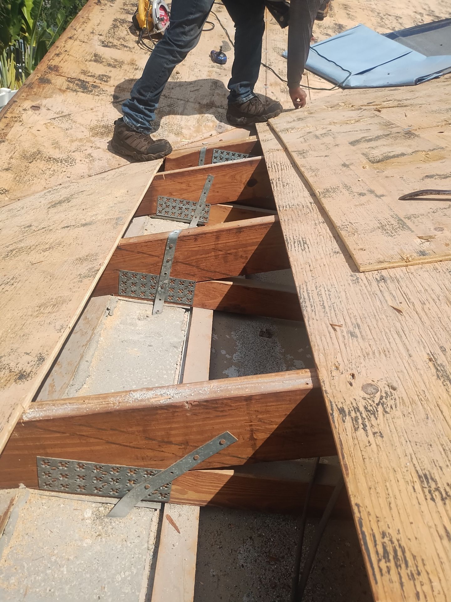 Project in St. Petersburg 33704 by Mitchell Roofing Company LLC 