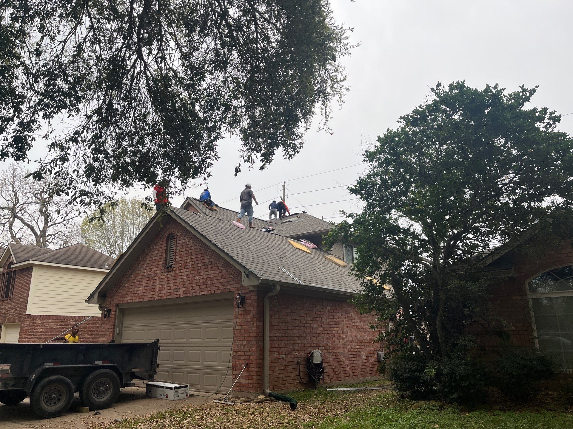 Residential Roofing Installation using Owen's Corning Duration (Lifetime) Shingles by Roof Repair Company