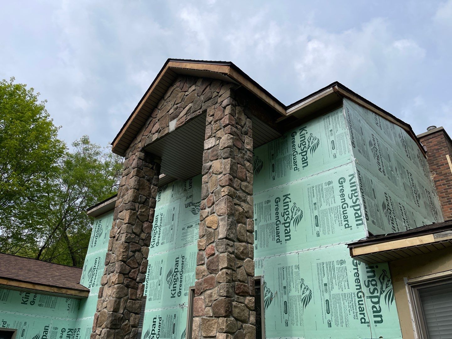 Roof Replacement using CertainTeed Landmark by 180 Contractors